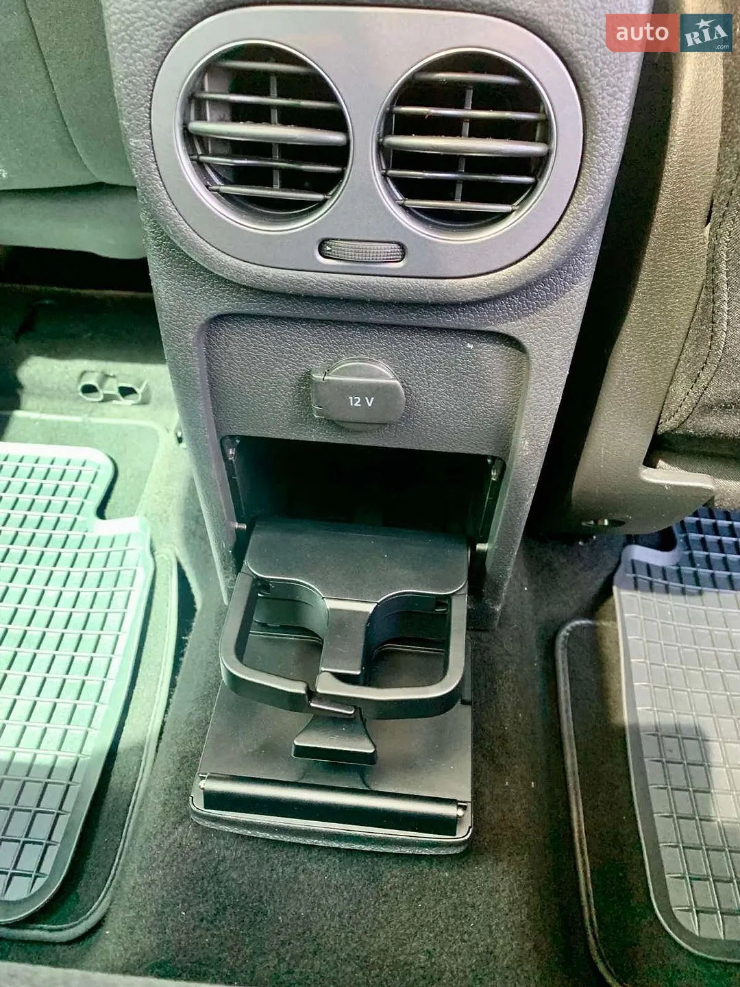 2011 Volkswagen Tiguan - мініатюра 23