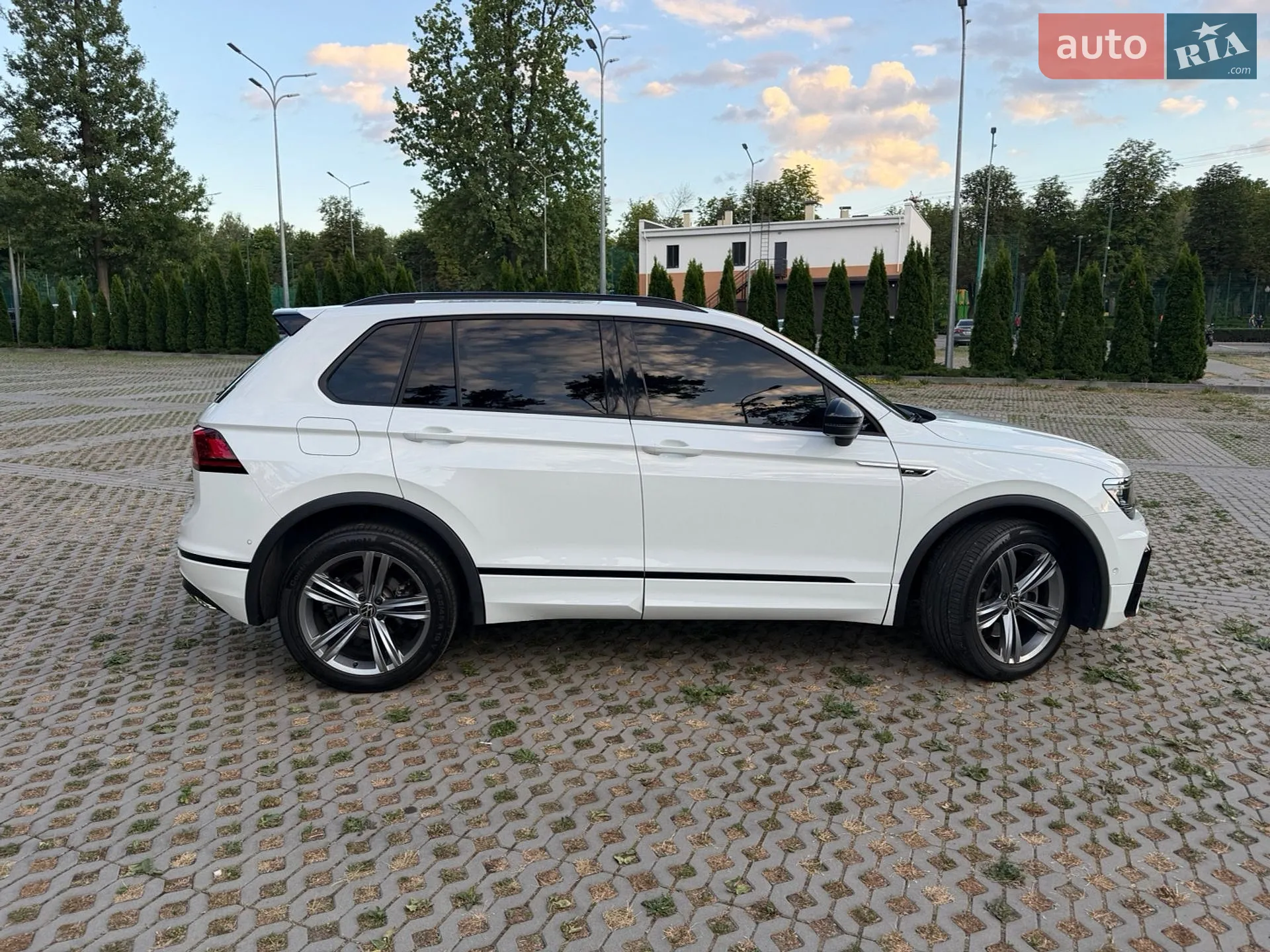 2020 Volkswagen Tiguan - мініатюра 6