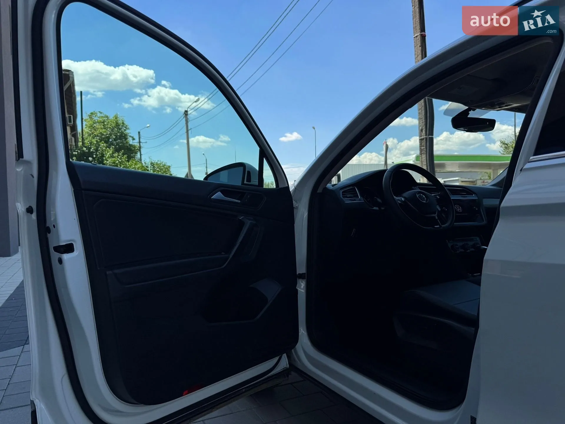 2020 Volkswagen Tiguan - мініатюра 40