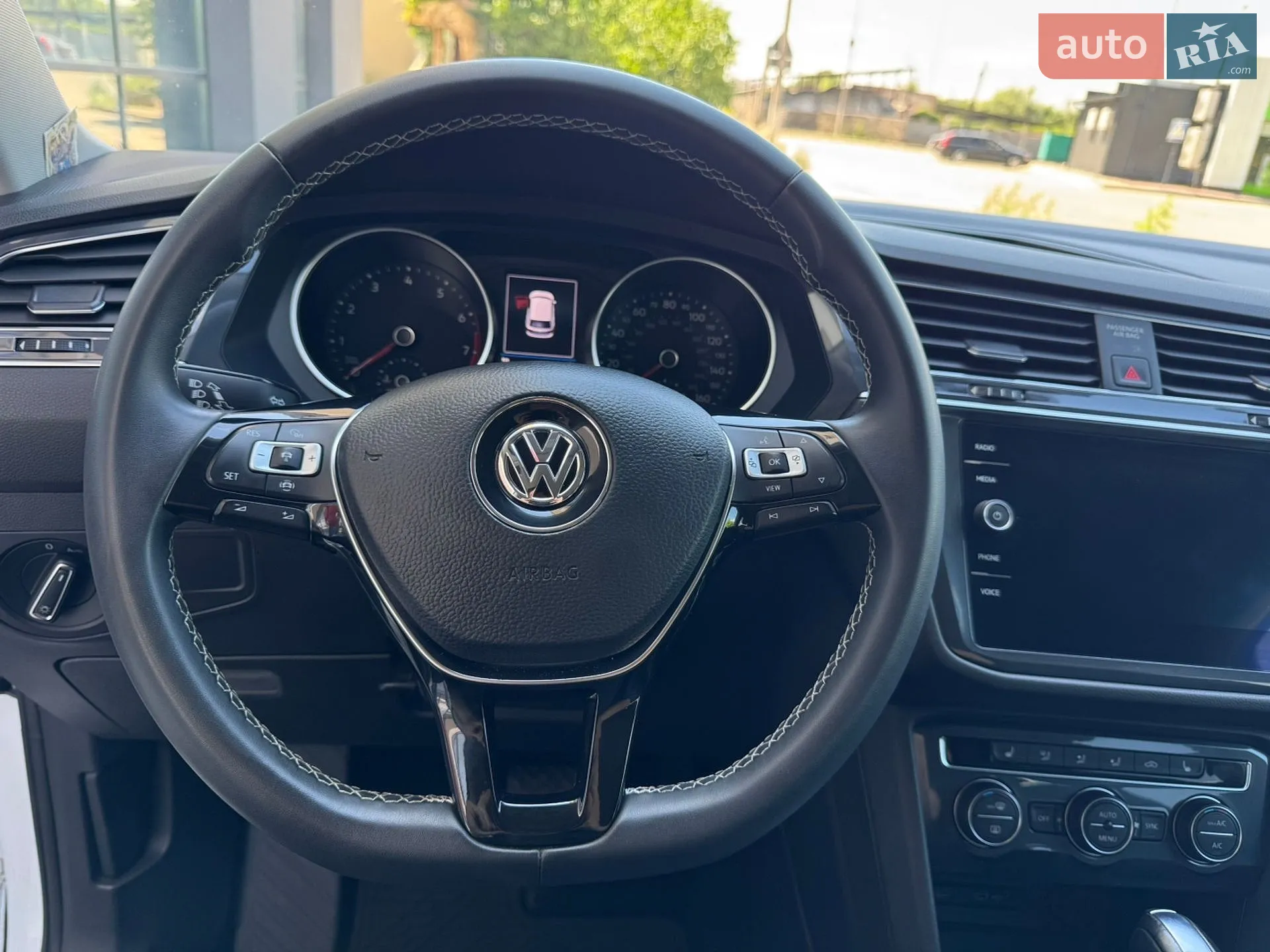2020 Volkswagen Tiguan - мініатюра 45