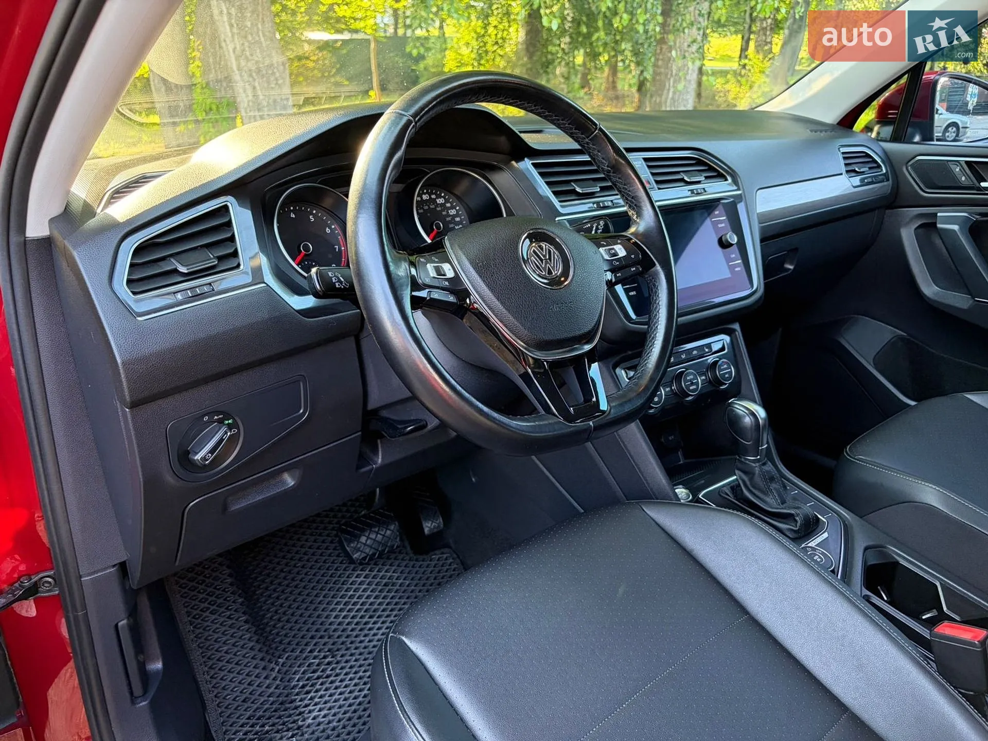 2018 Volkswagen Tiguan - мініатюра 21