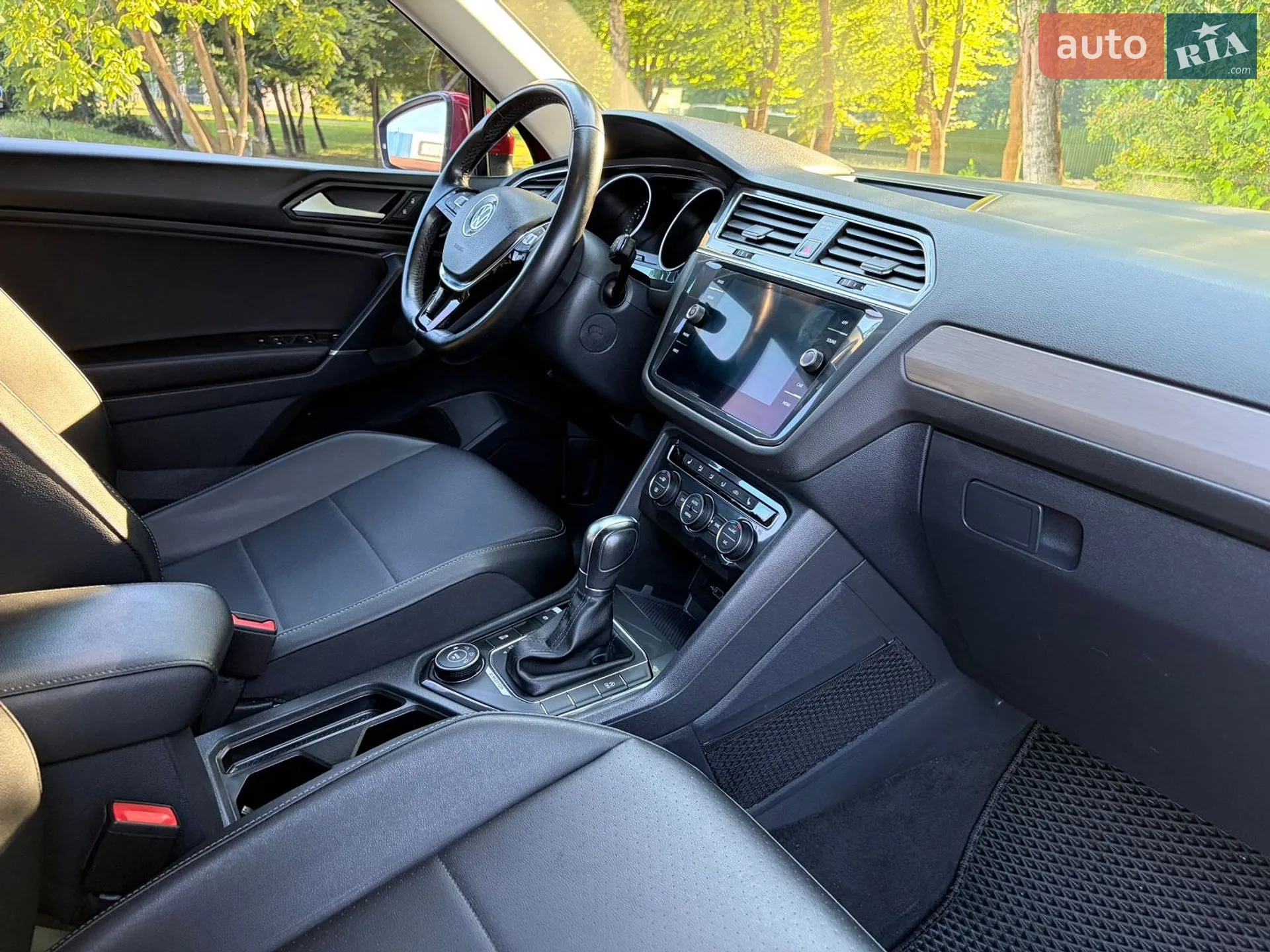2018 Volkswagen Tiguan - мініатюра 27
