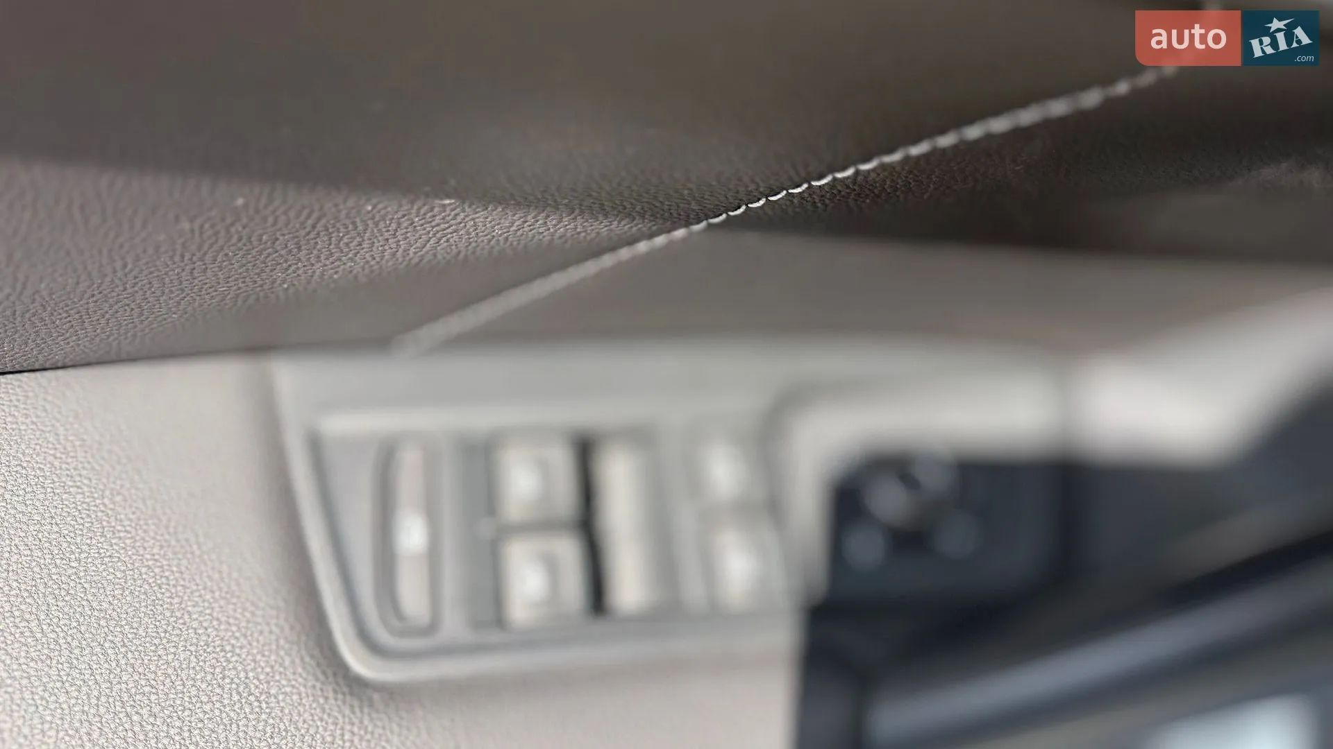 2018 Volkswagen Tiguan - мініатюра 19