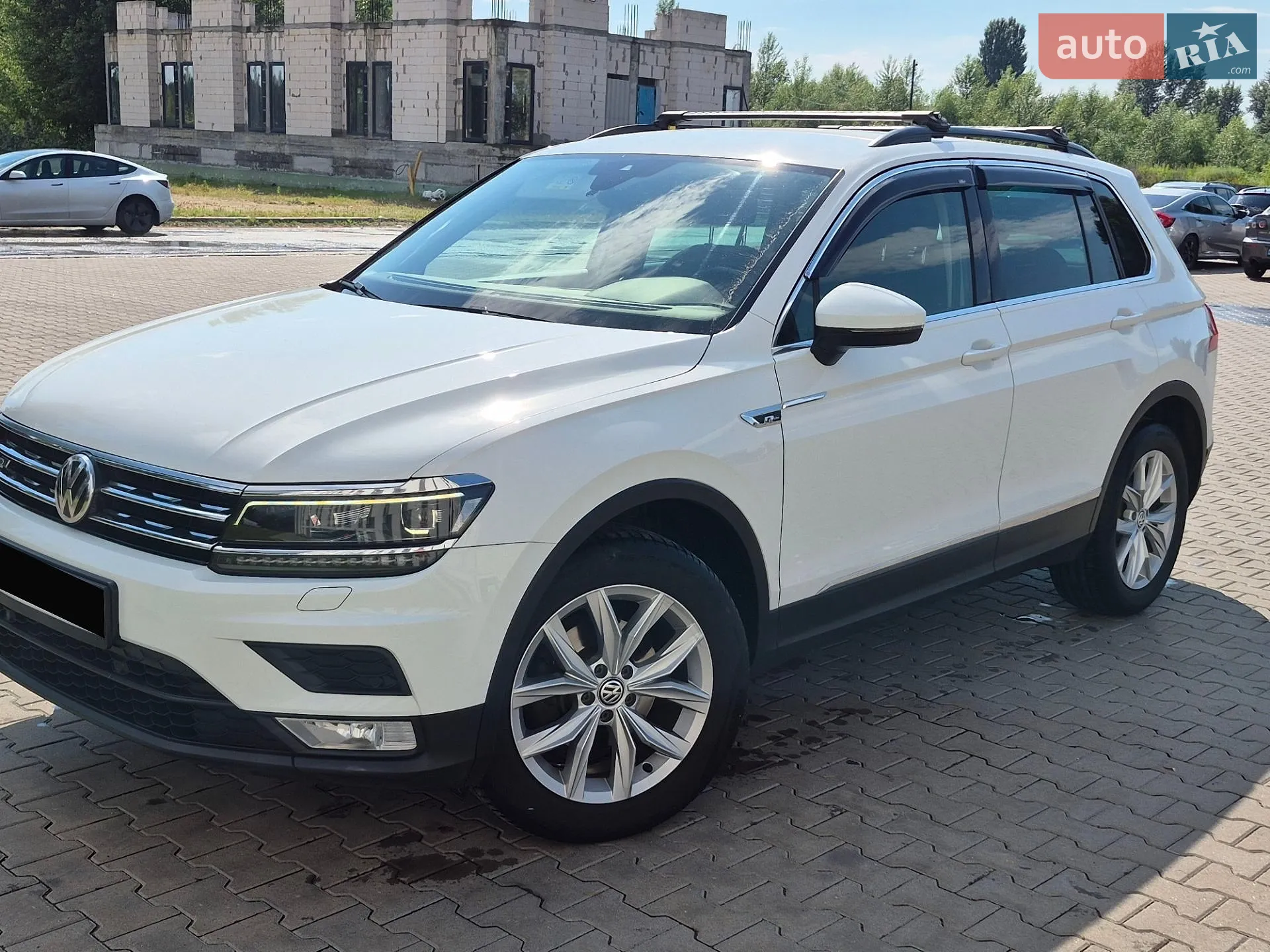2017 Volkswagen Tiguan - мініатюра 3