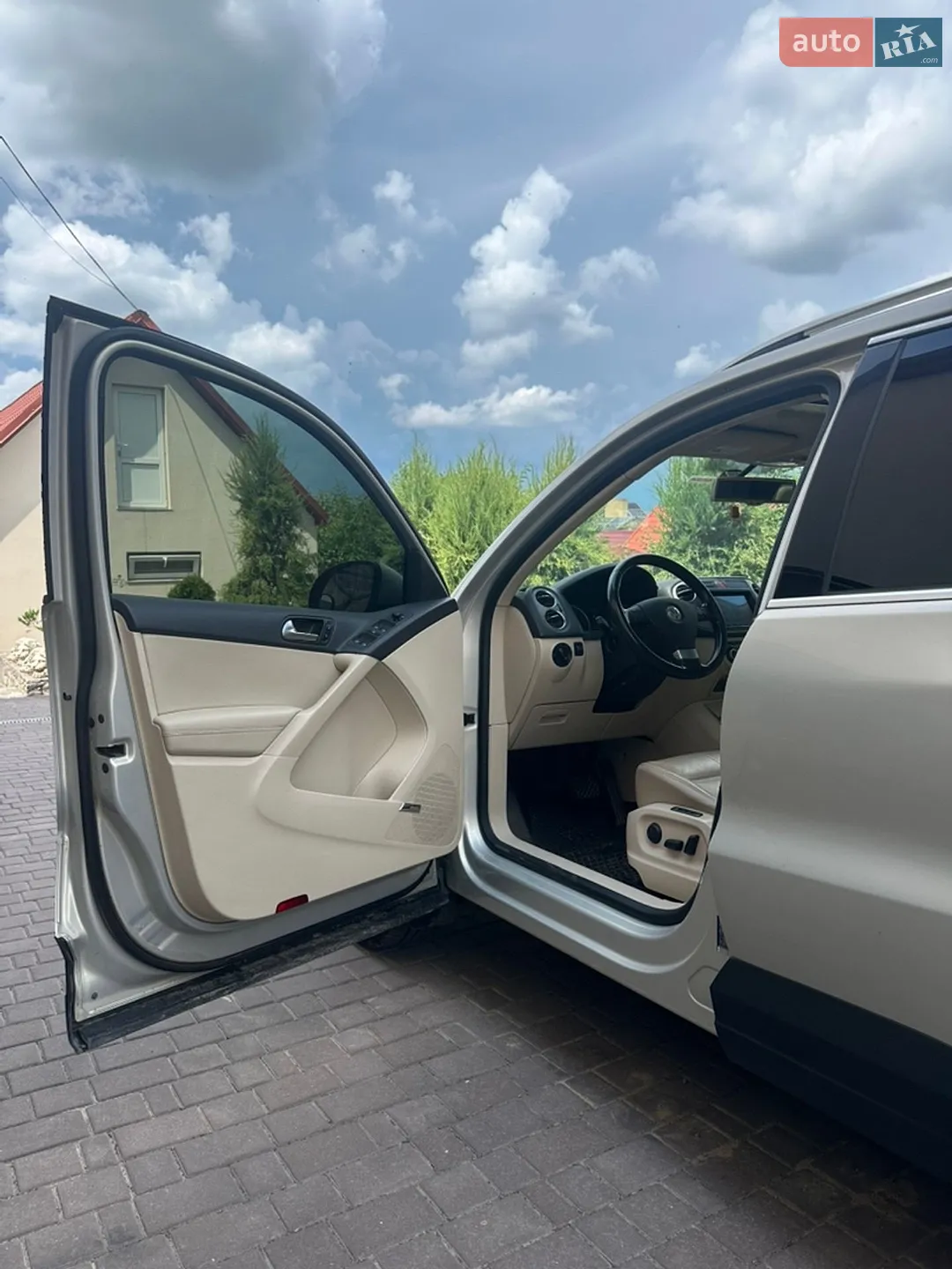 2010 Volkswagen Tiguan - мініатюра 20