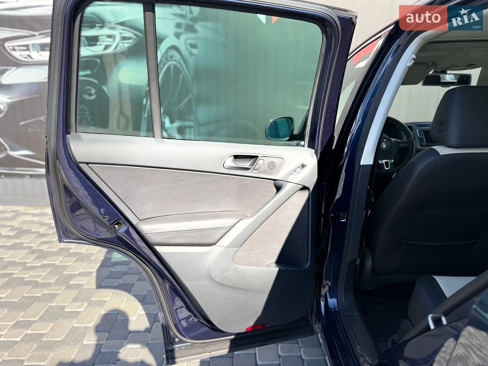 2016 Volkswagen Tiguan - мініатюра 32