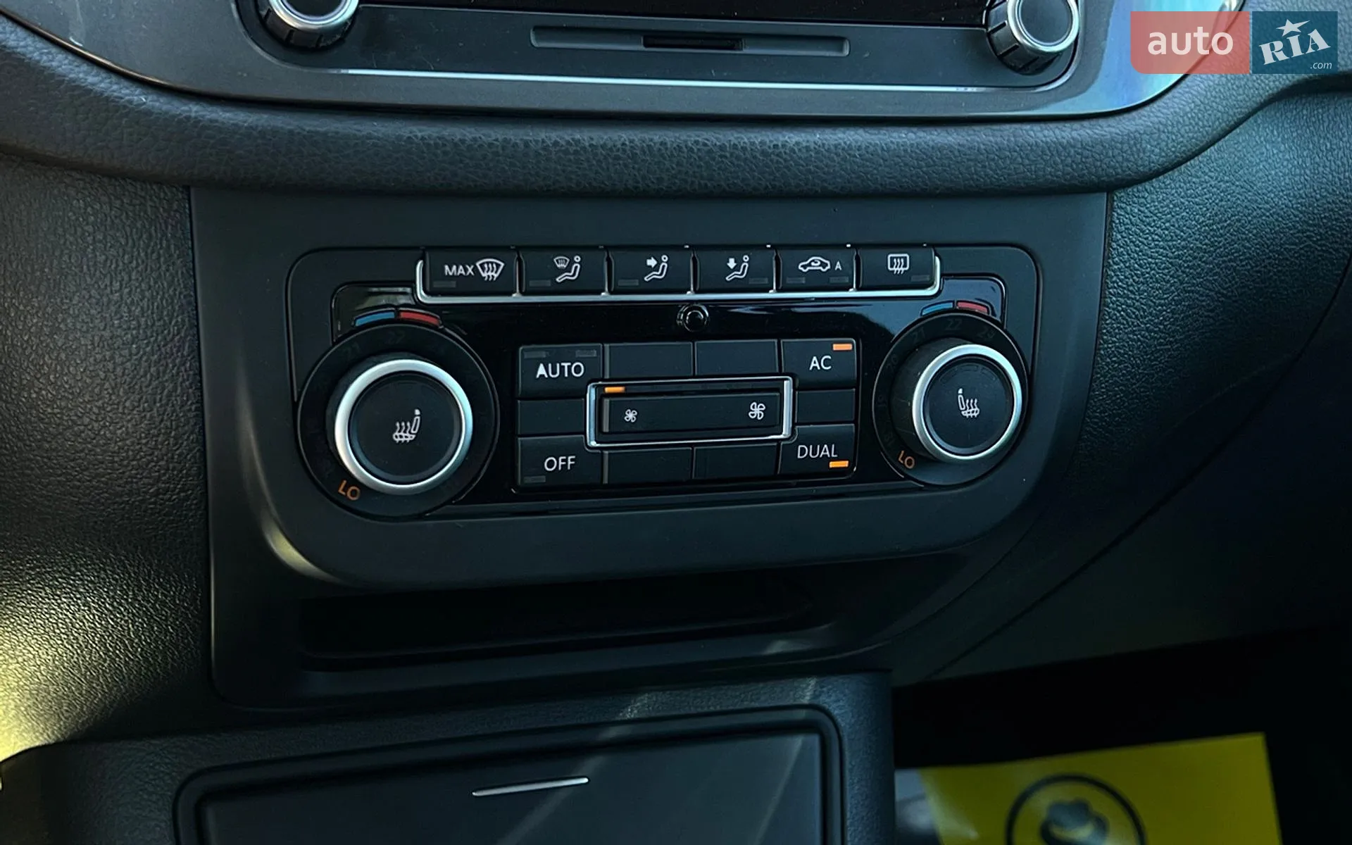 2012 Volkswagen Tiguan - мініатюра 15