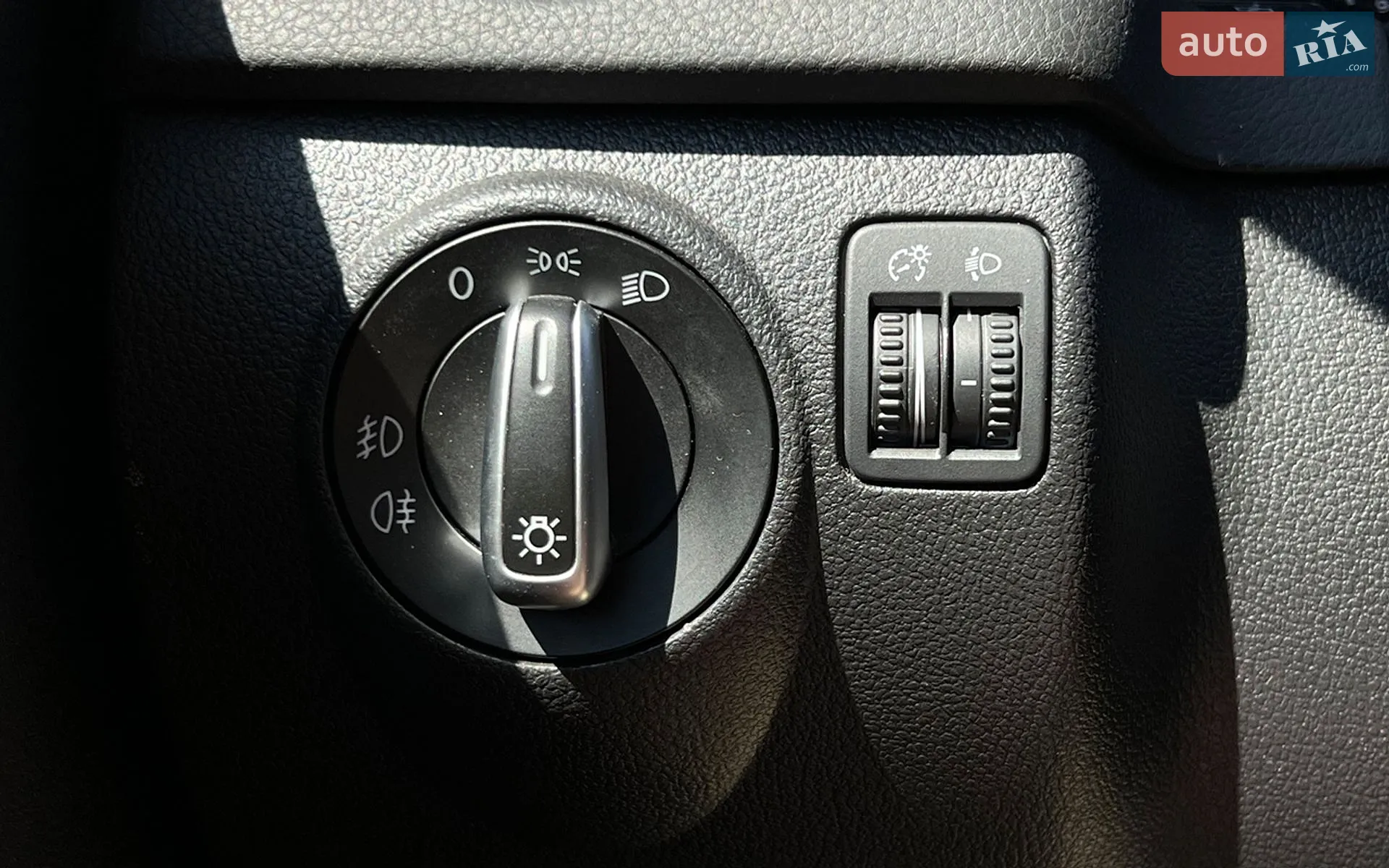 2012 Volkswagen Tiguan - мініатюра 17