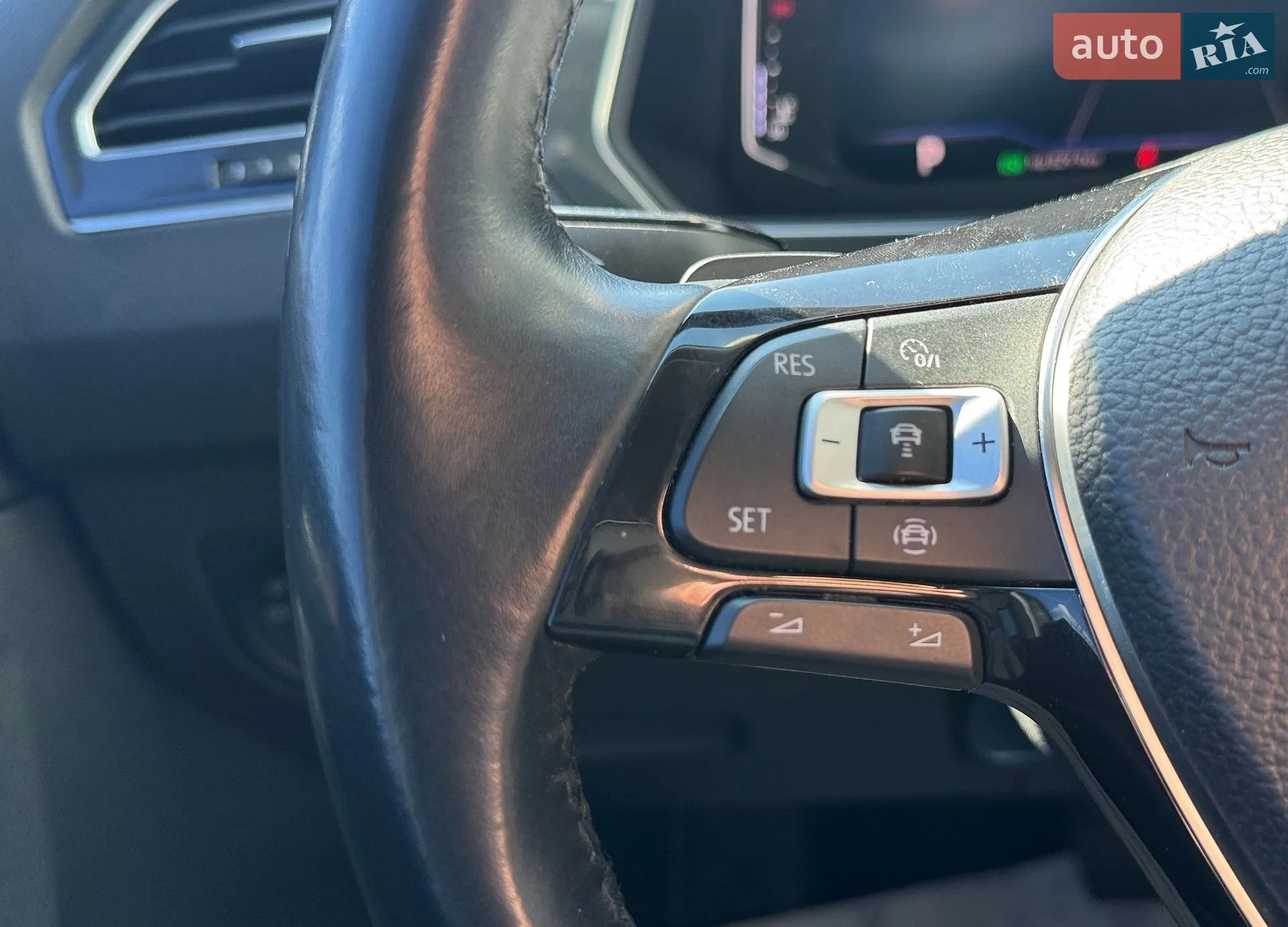 2019 Volkswagen Tiguan - мініатюра 23