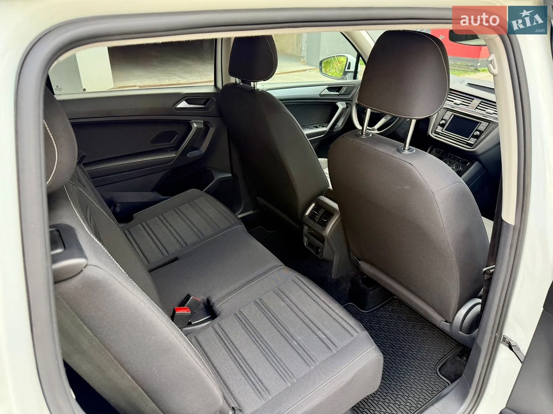 2023 Volkswagen Tiguan - мініатюра 12