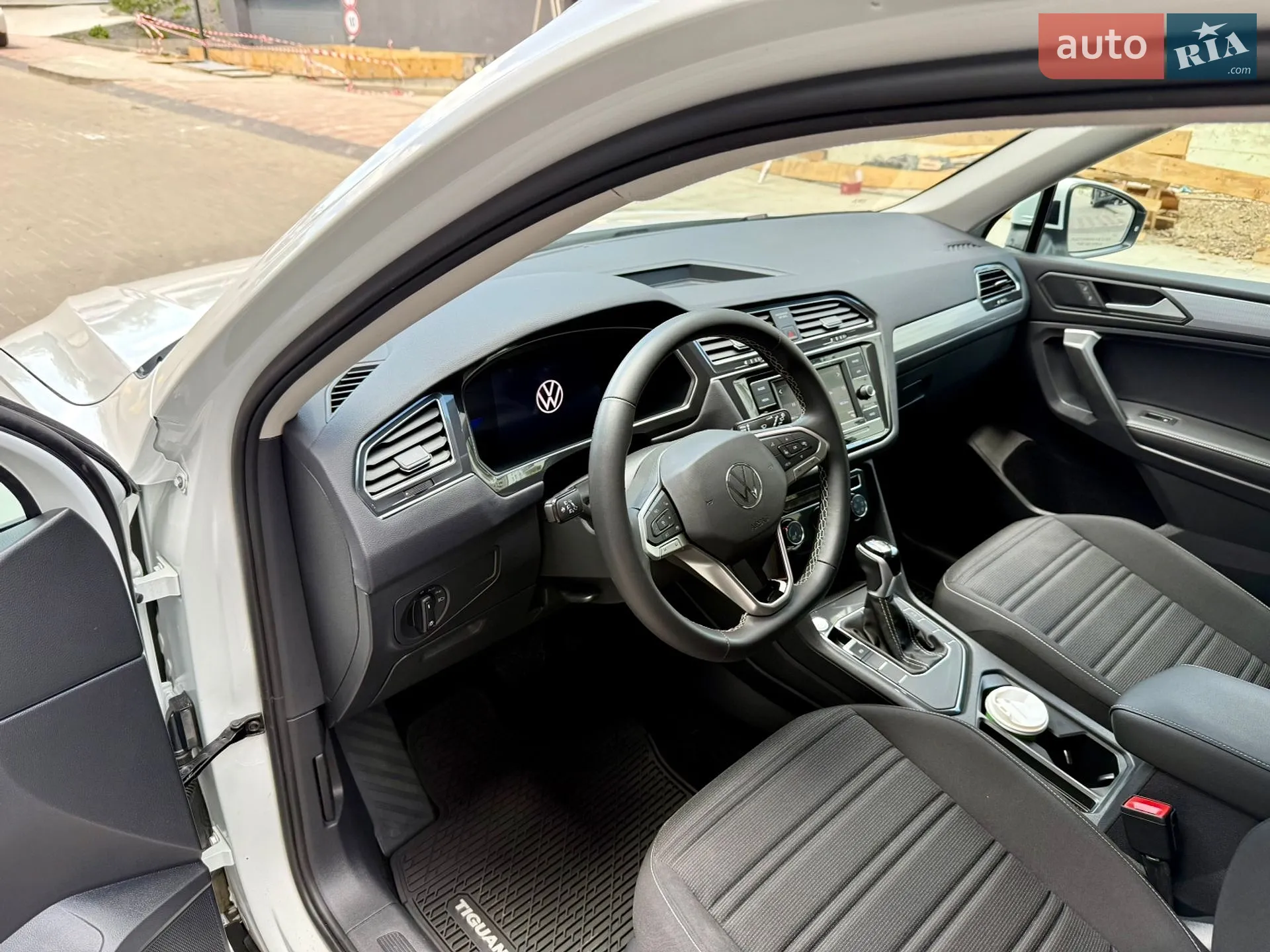 2023 Volkswagen Tiguan - мініатюра 17