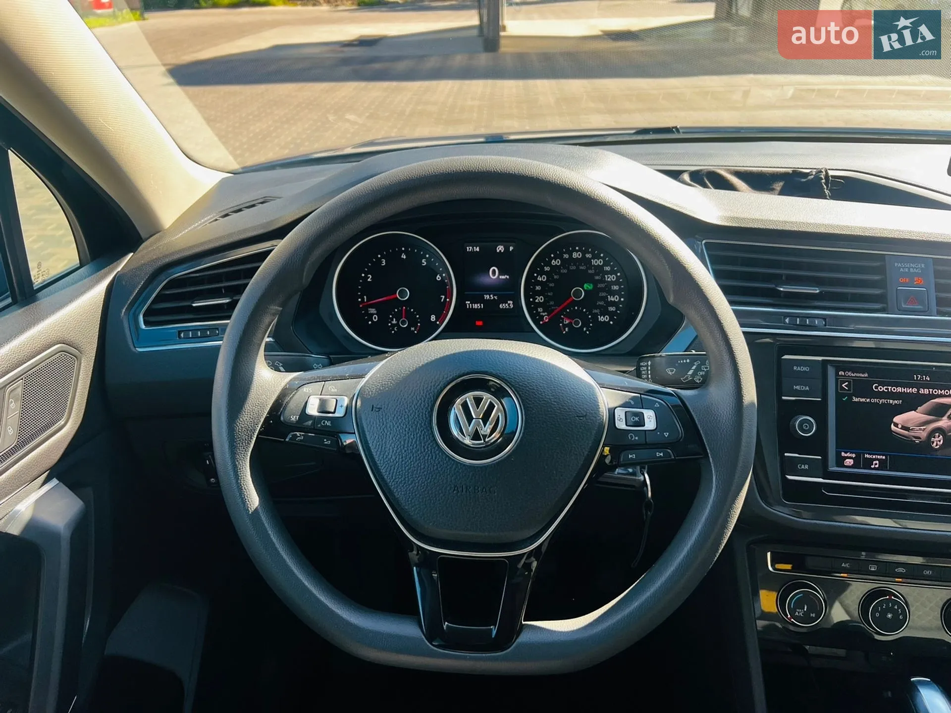 2017 Volkswagen Tiguan - мініатюра 41