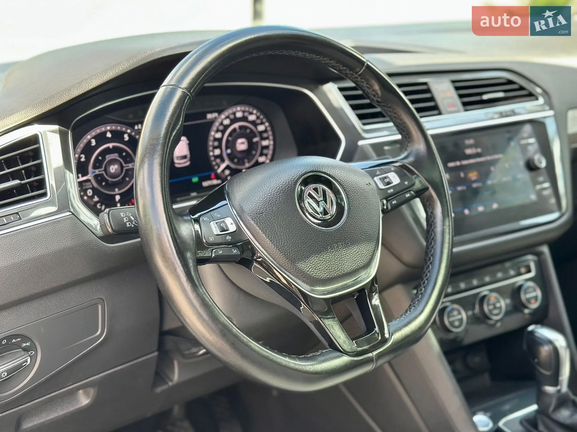 2019 Volkswagen Tiguan - мініатюра 35