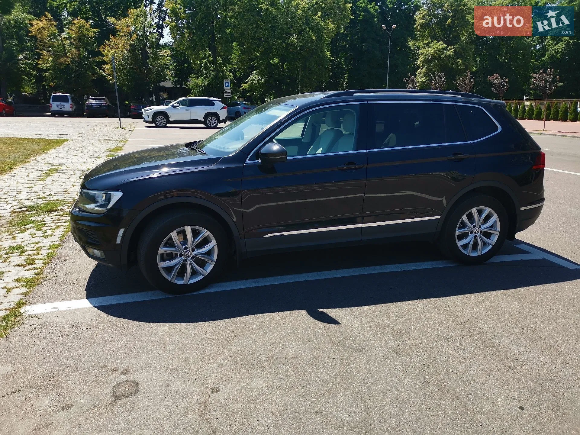 2019 Volkswagen Tiguan - фото 1
