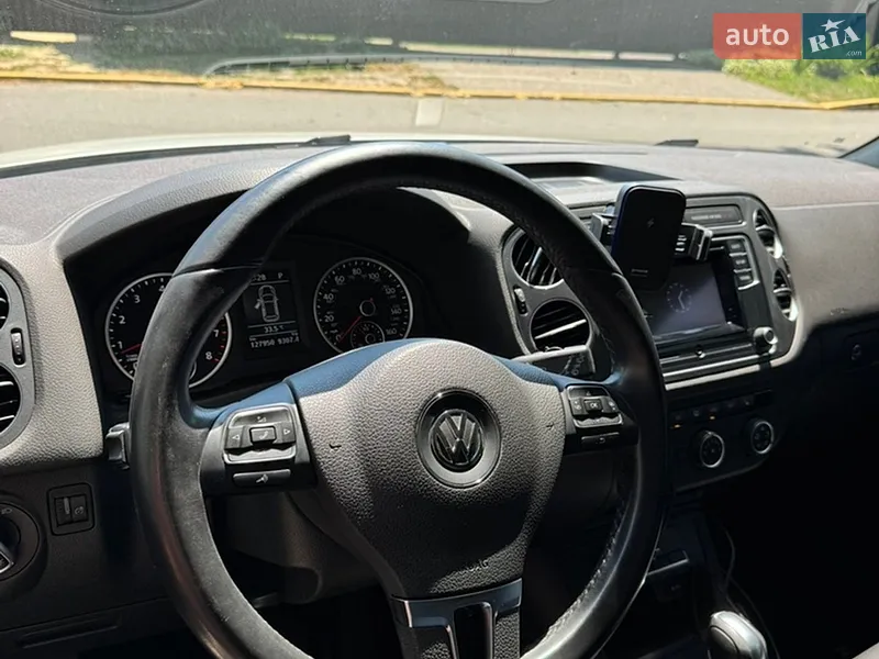 Volkswagen Tiguan 2016 VIN WVGBV7AX4GW578281 фото оголошення 5 з 92