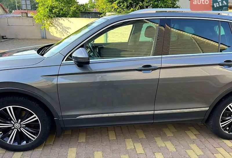 Volkswagen Tiguan 2017 VIN WVGZZZ5NZHW897484 фото оголошення 11 з 53