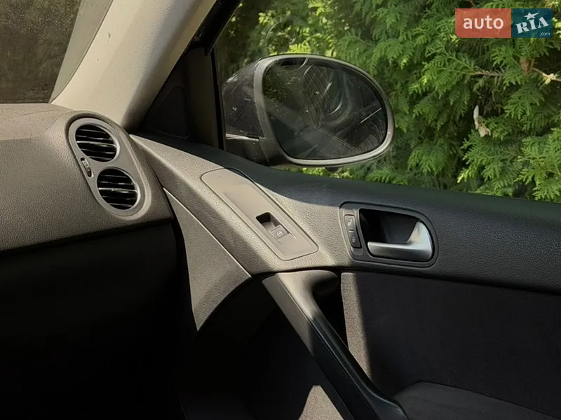 Volkswagen Tiguan 2013 VIN WVGBV3AX9EW541104 фото оголошення 18 з 77