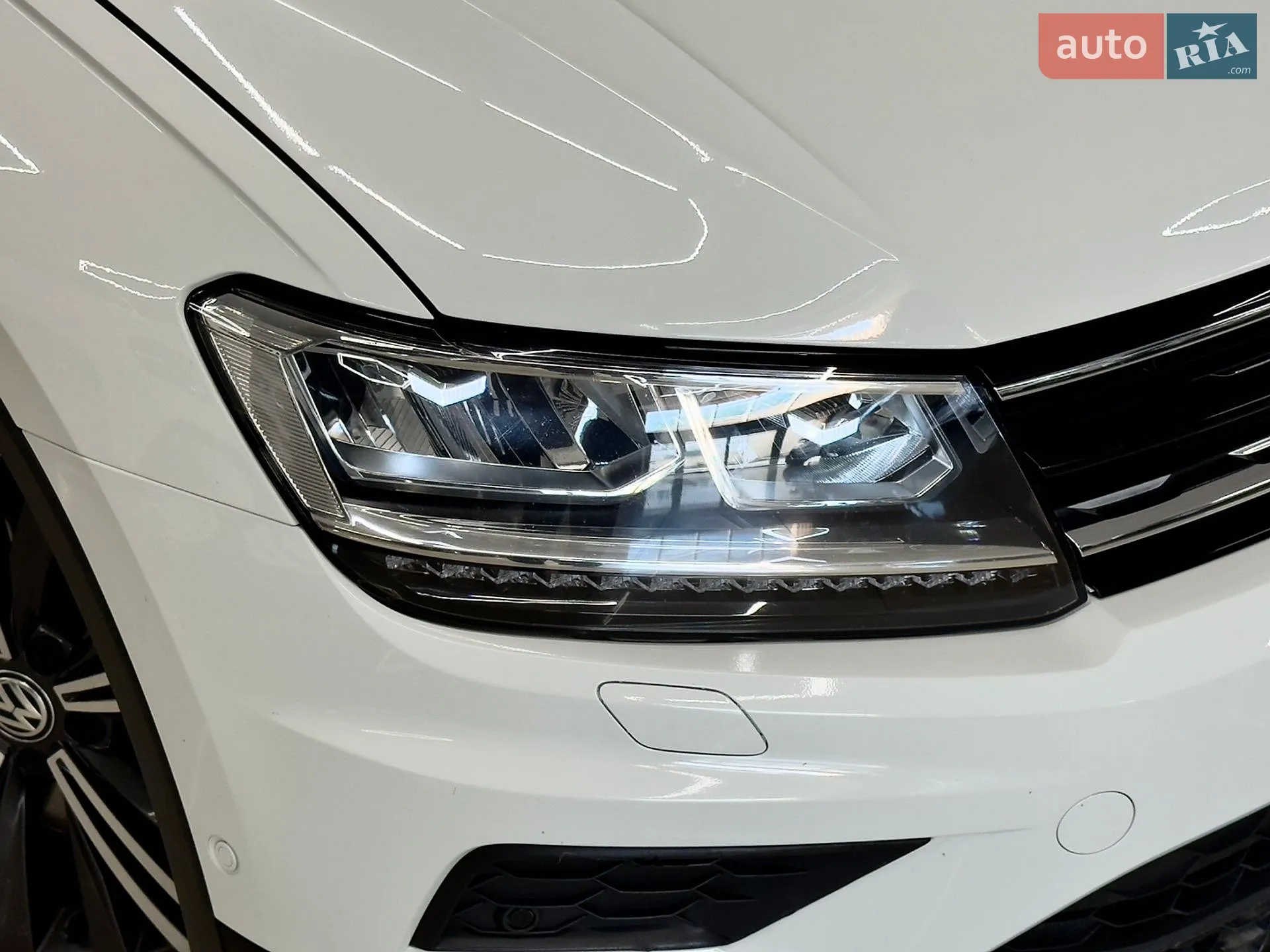 2018 Volkswagen Tiguan - мініатюра 10