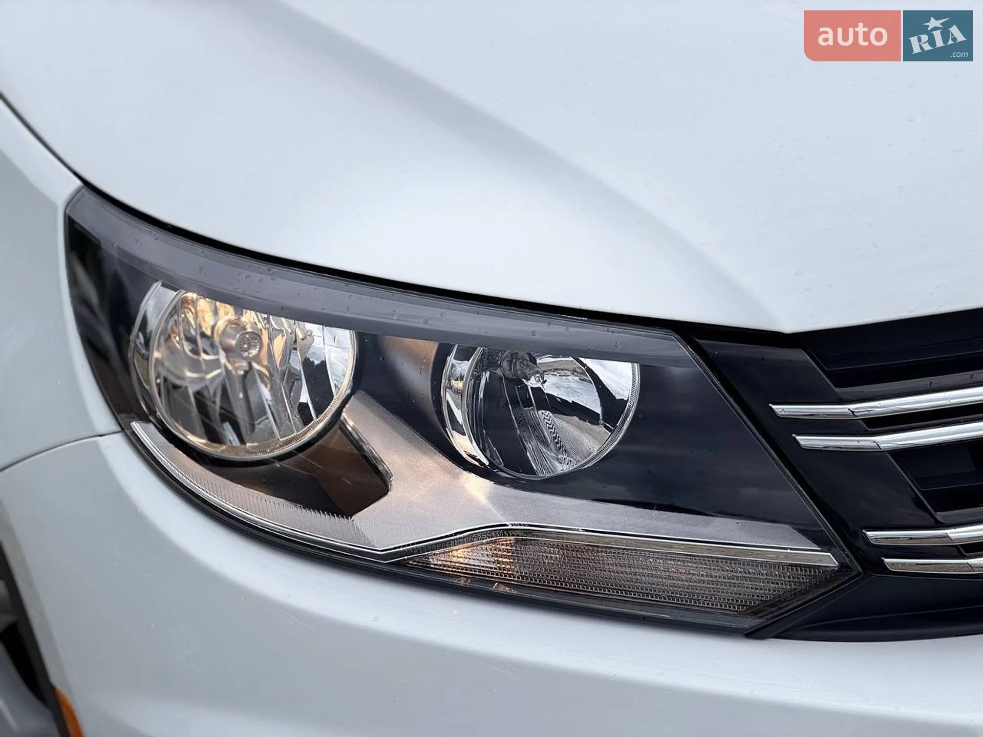 2016 Volkswagen Tiguan - мініатюра 30