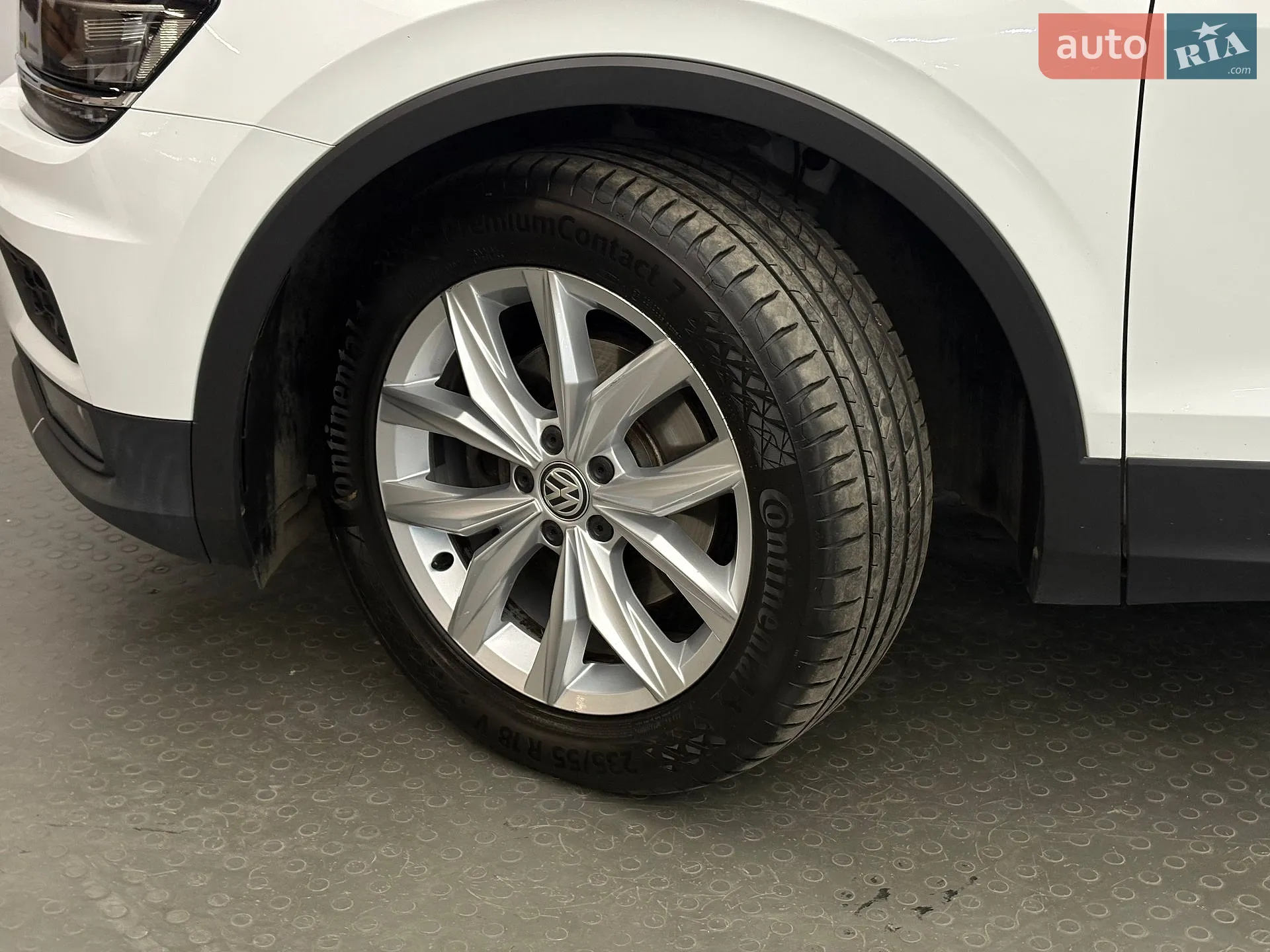 2017 Volkswagen Tiguan - мініатюра 8