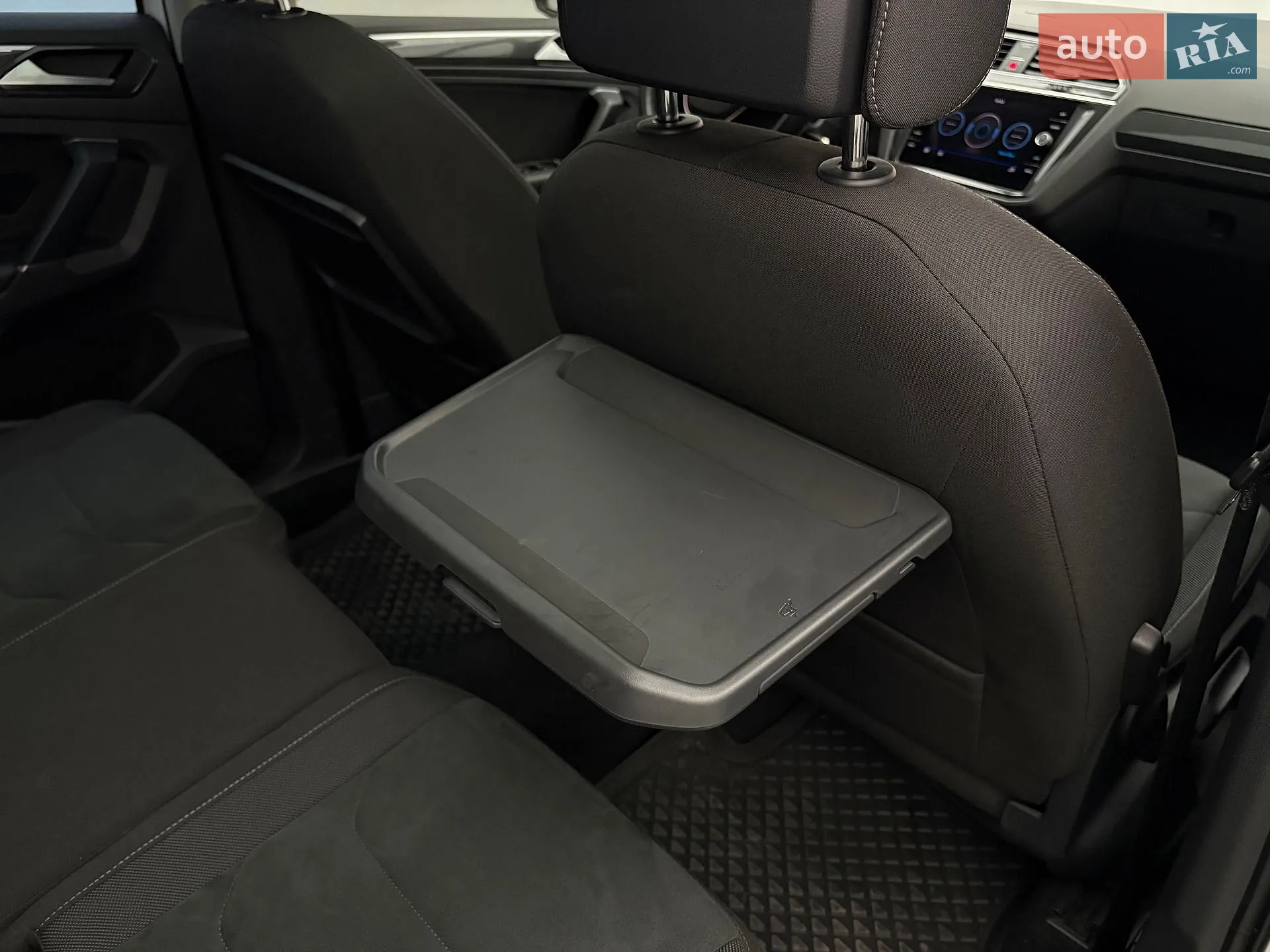 2017 Volkswagen Tiguan - мініатюра 22