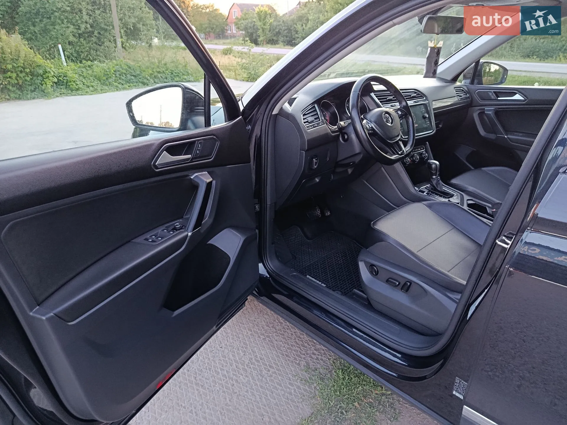 2018 Volkswagen Tiguan - мініатюра 23