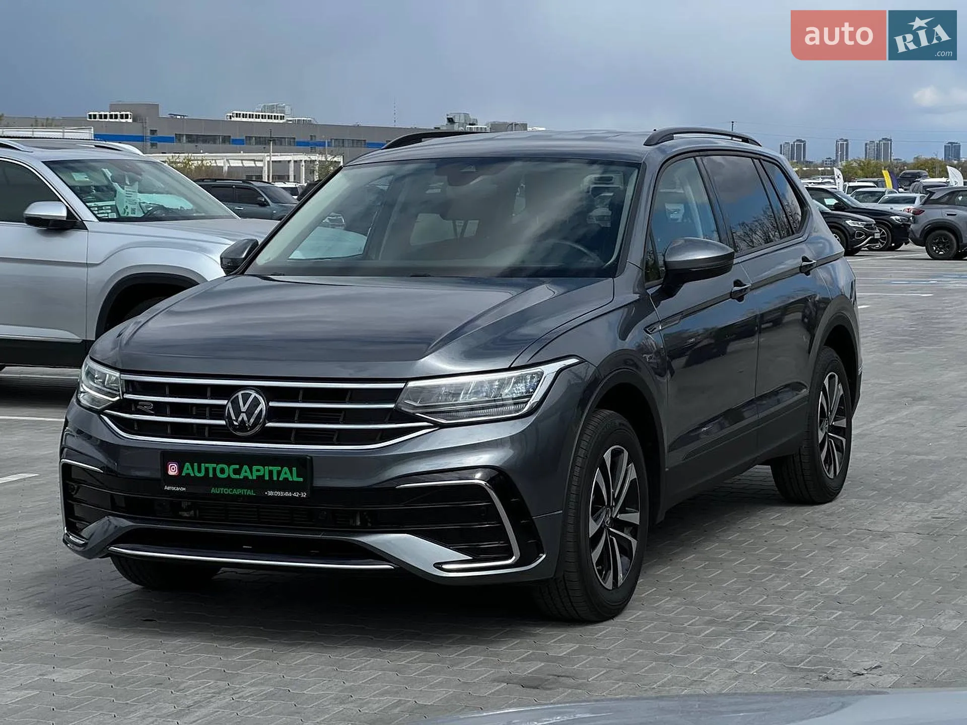 2022 Volkswagen Tiguan - мініатюра 9