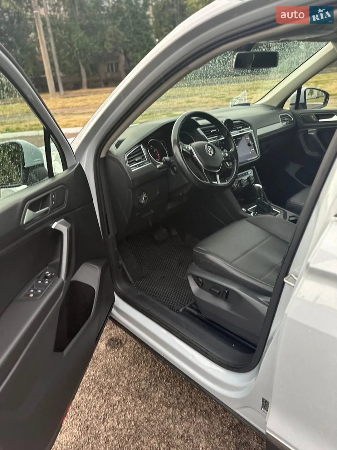 2017 Volkswagen Tiguan - мініатюра 8
