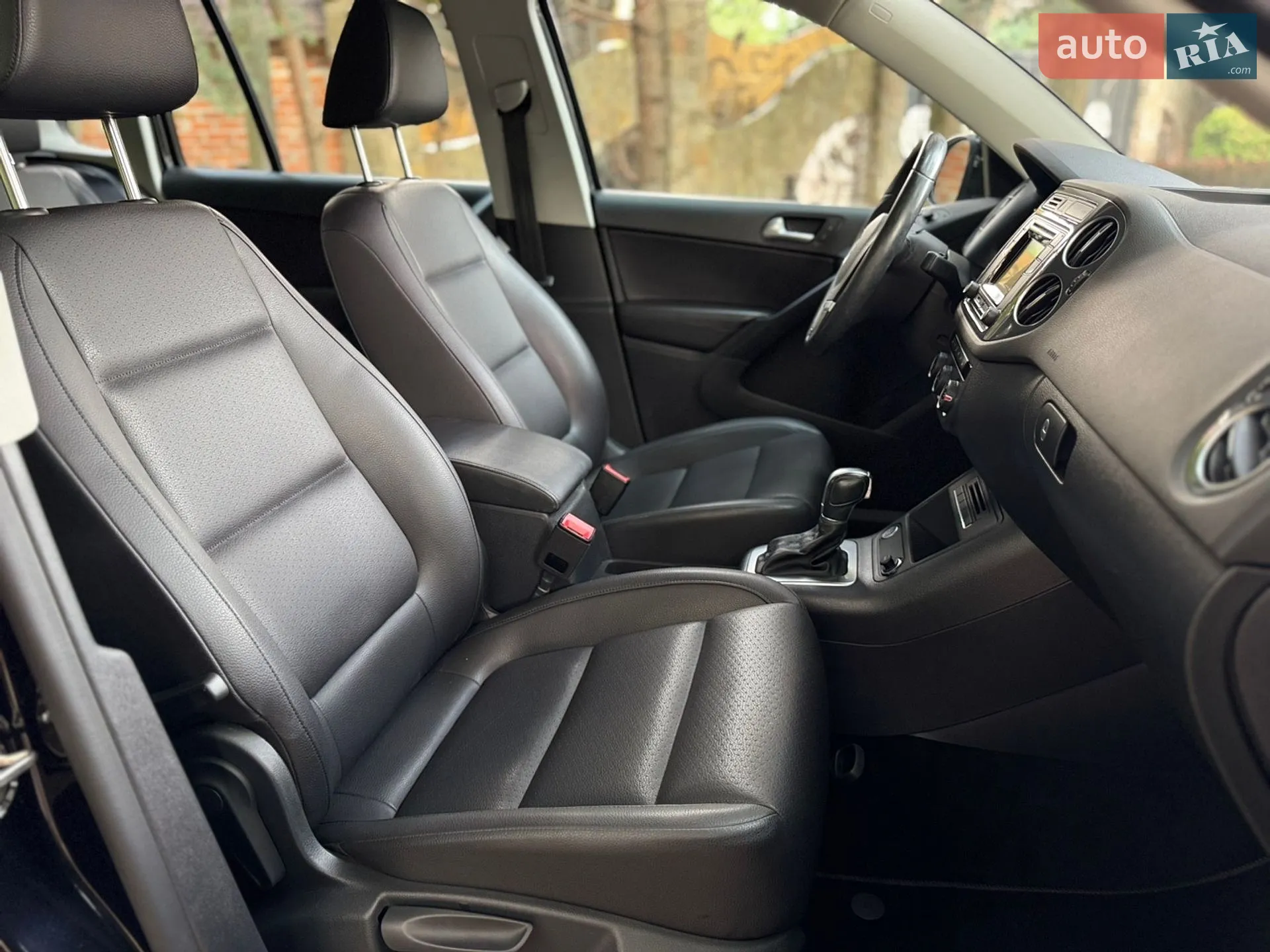 2016 Volkswagen Tiguan - мініатюра 25