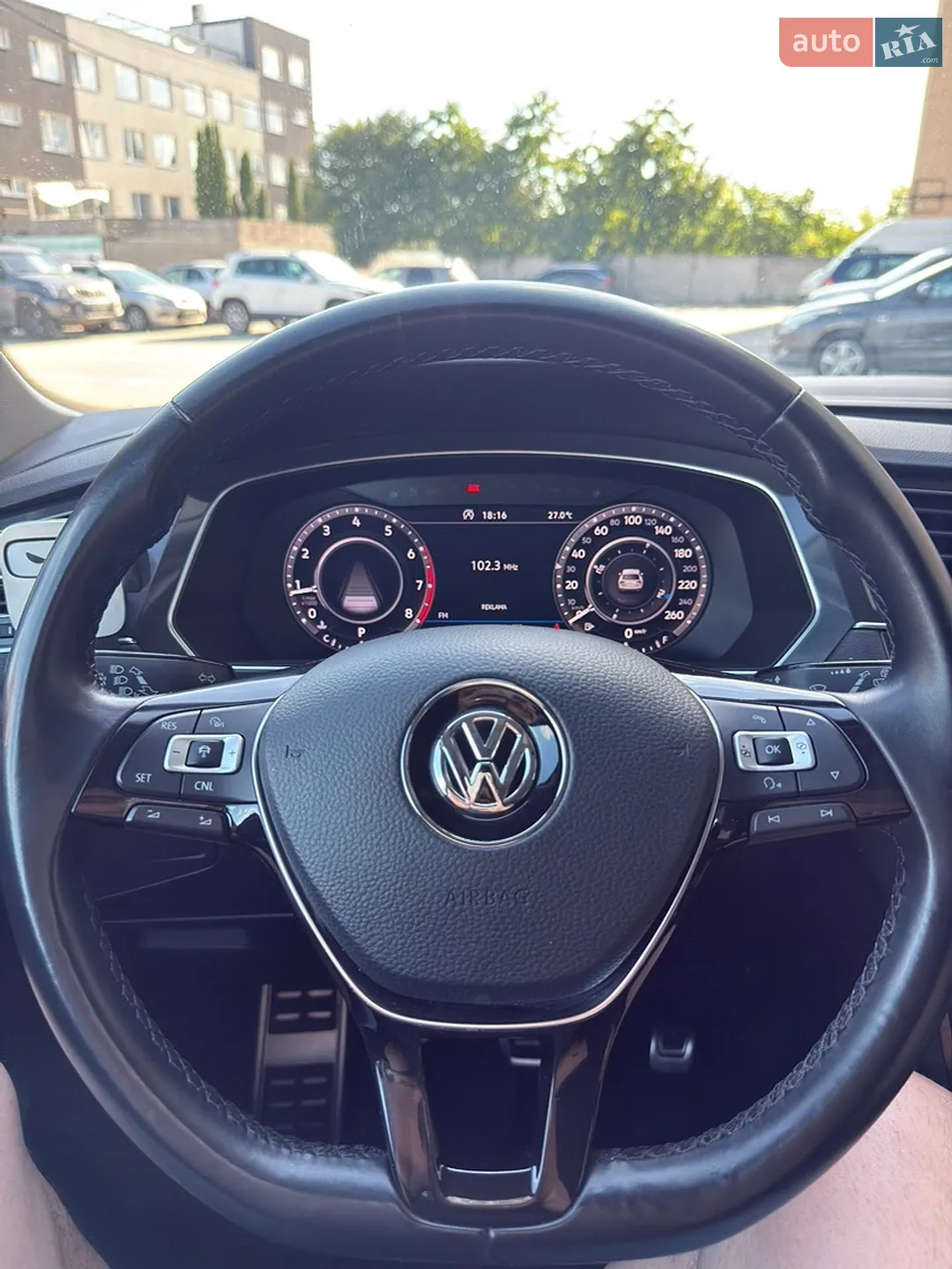 2017 Volkswagen Tiguan - мініатюра 19