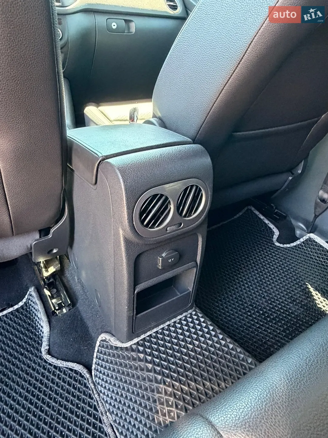 2017 Volkswagen Tiguan - мініатюра 13