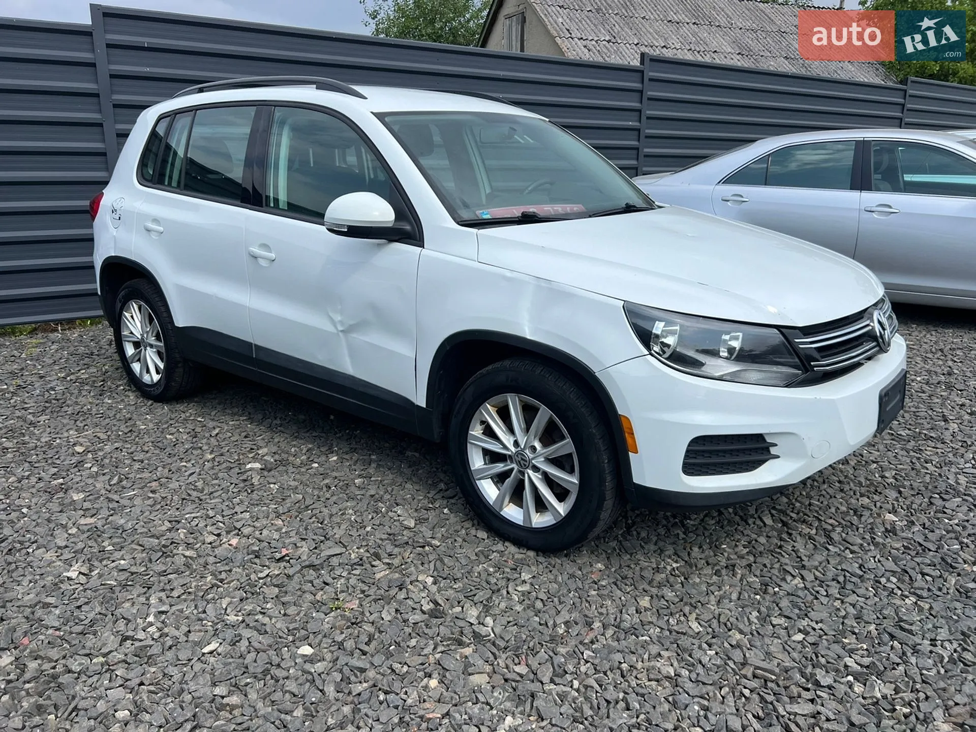 2017 Volkswagen Tiguan - мініатюра 2