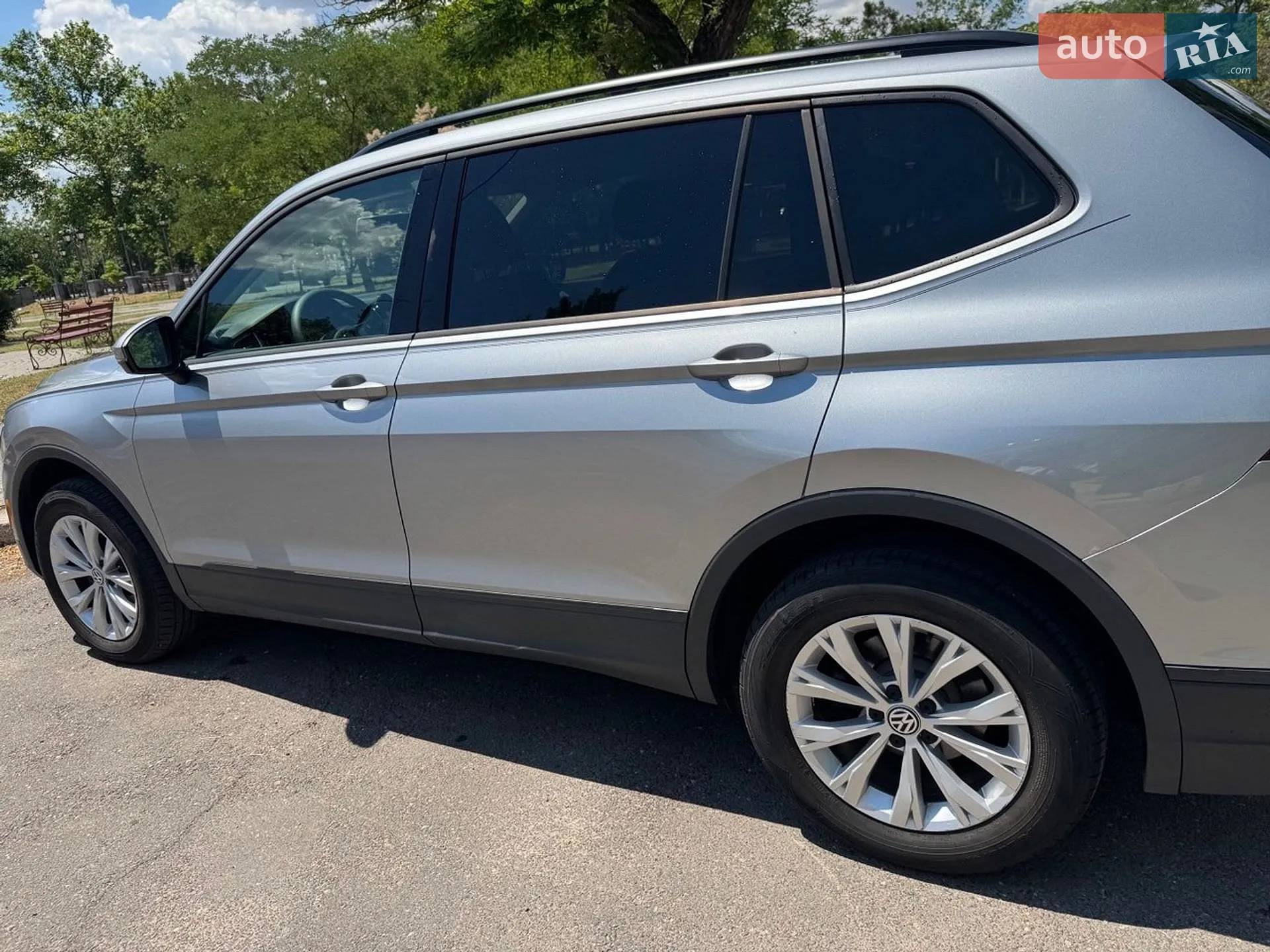 2019 Volkswagen Tiguan - мініатюра 10