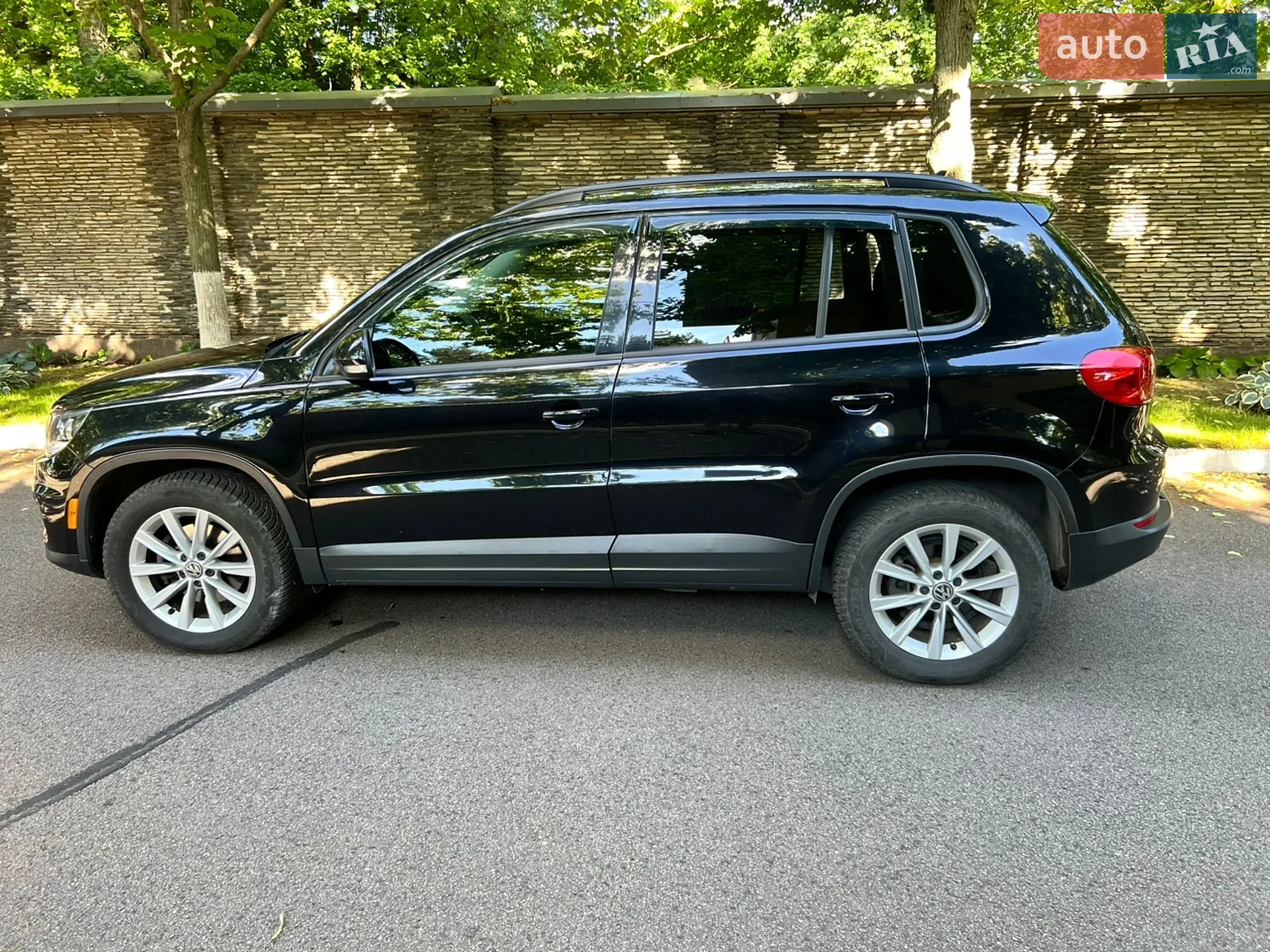 2017 Volkswagen Tiguan - мініатюра 3