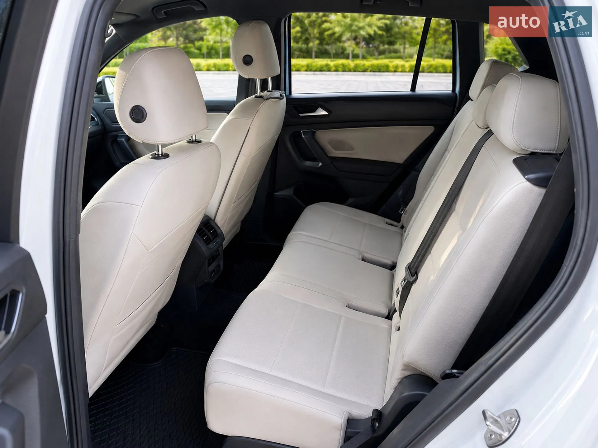 2020 Volkswagen Tiguan - мініатюра 9
