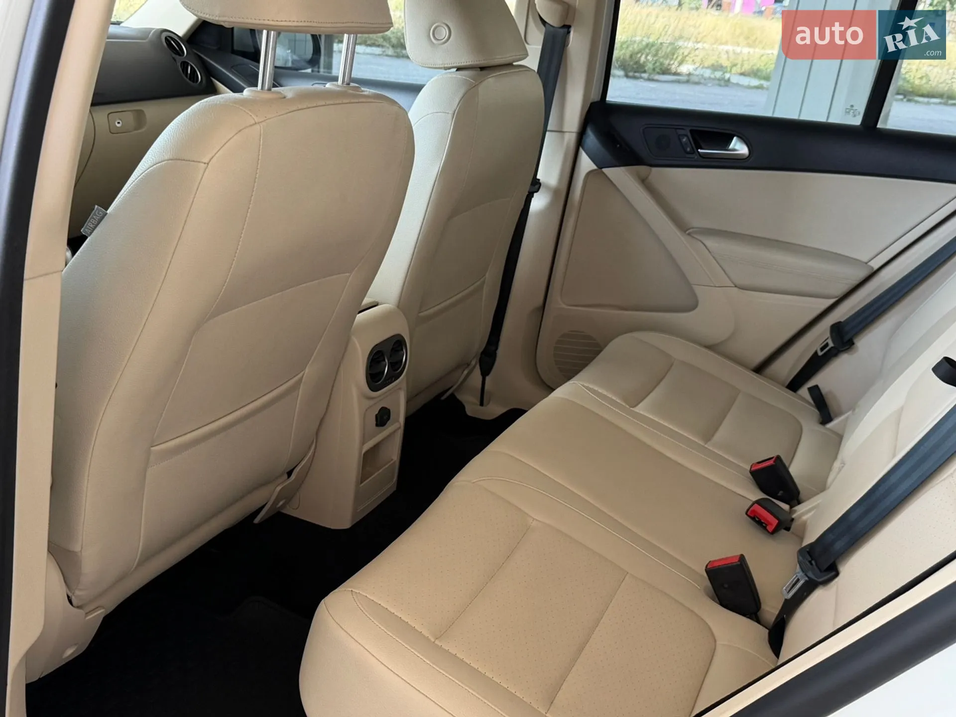 2017 Volkswagen Tiguan - мініатюра 25