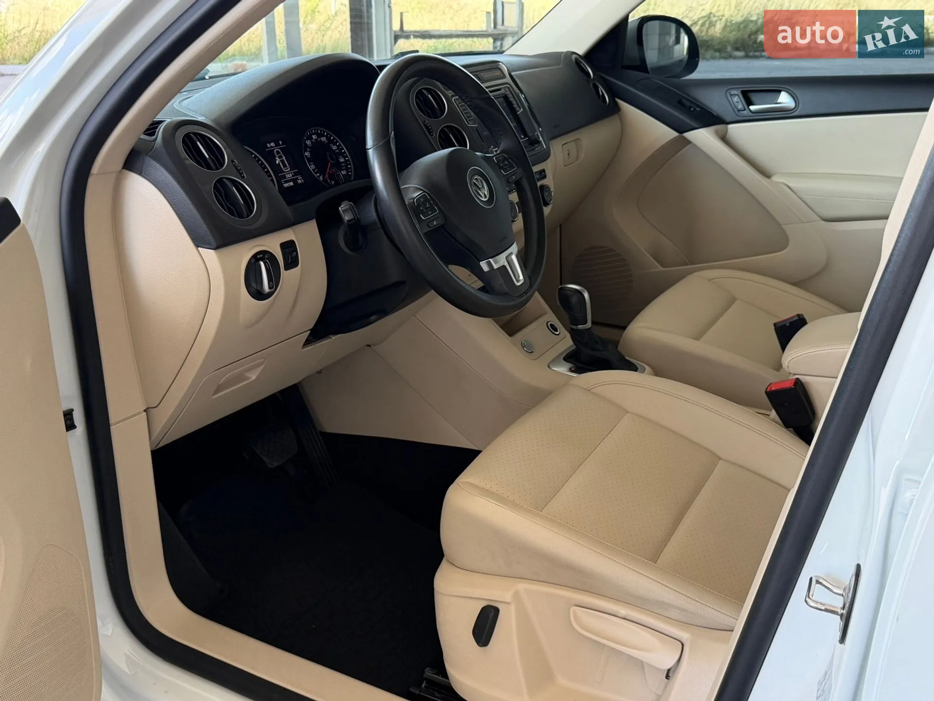 2017 Volkswagen Tiguan - мініатюра 39