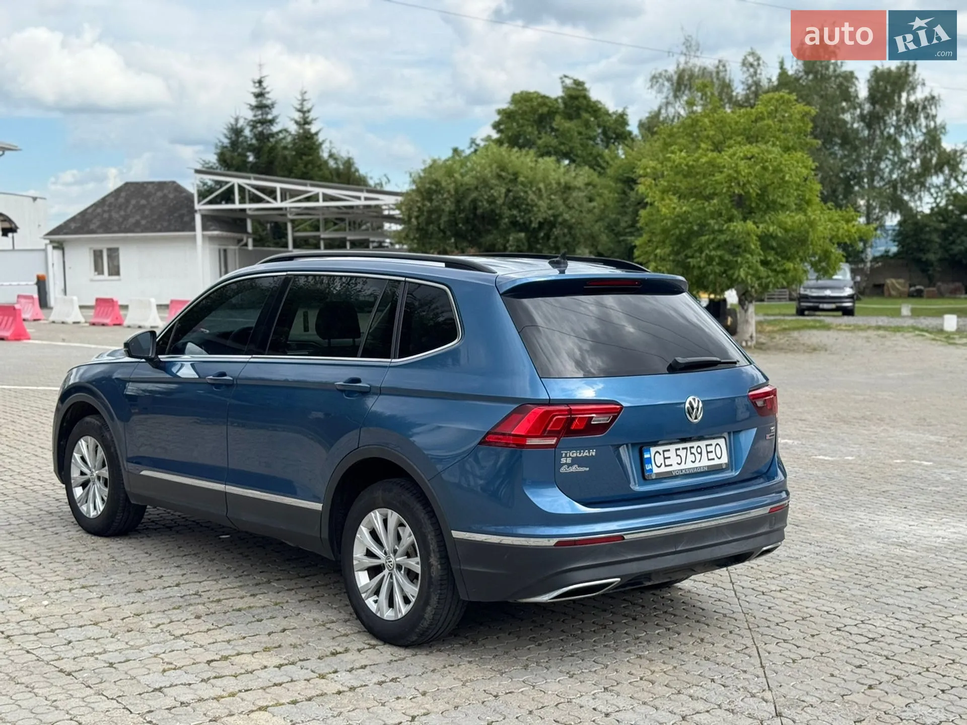 2017 Volkswagen Tiguan - мініатюра 4