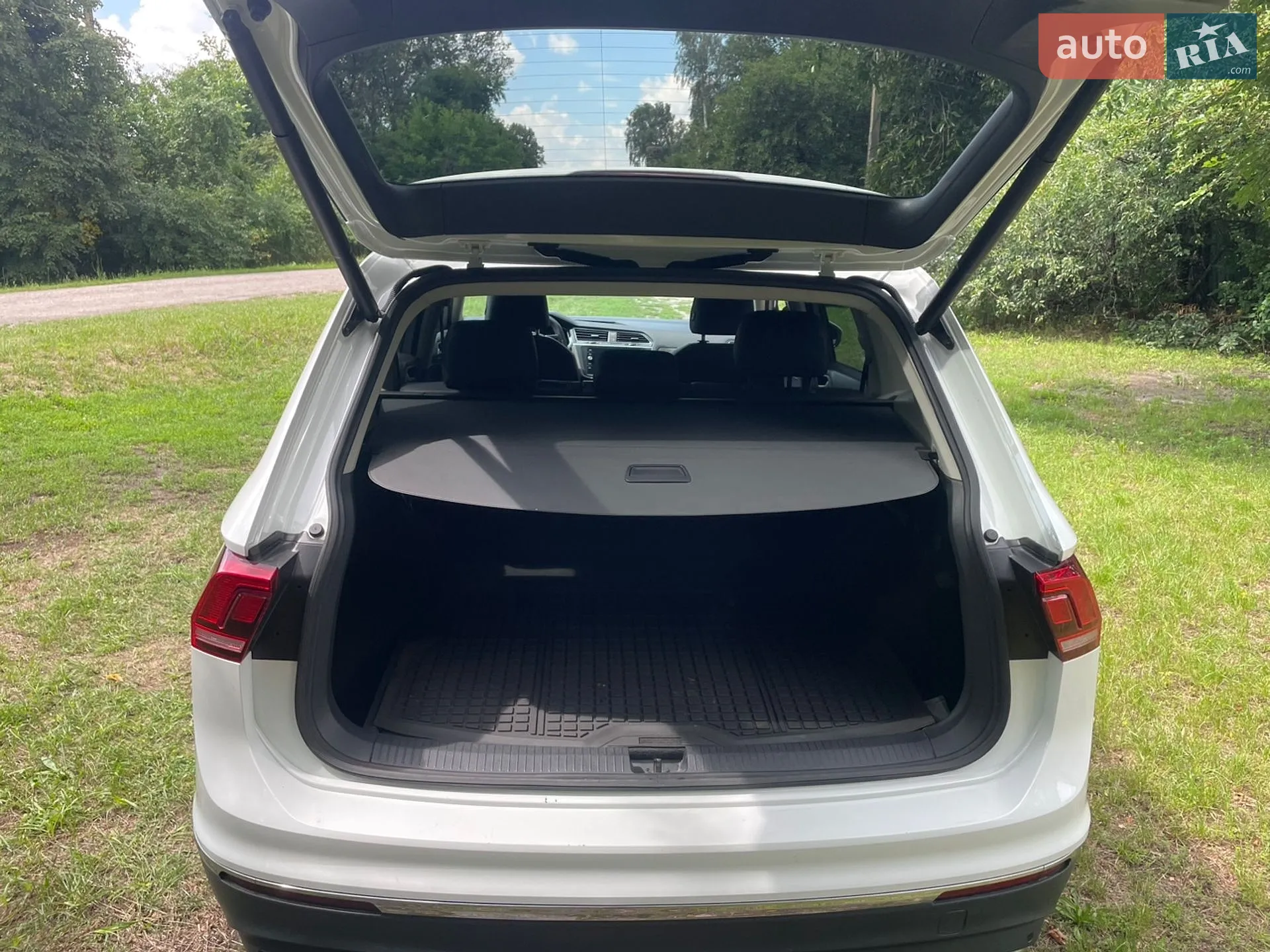 2018 Volkswagen Tiguan - мініатюра 20