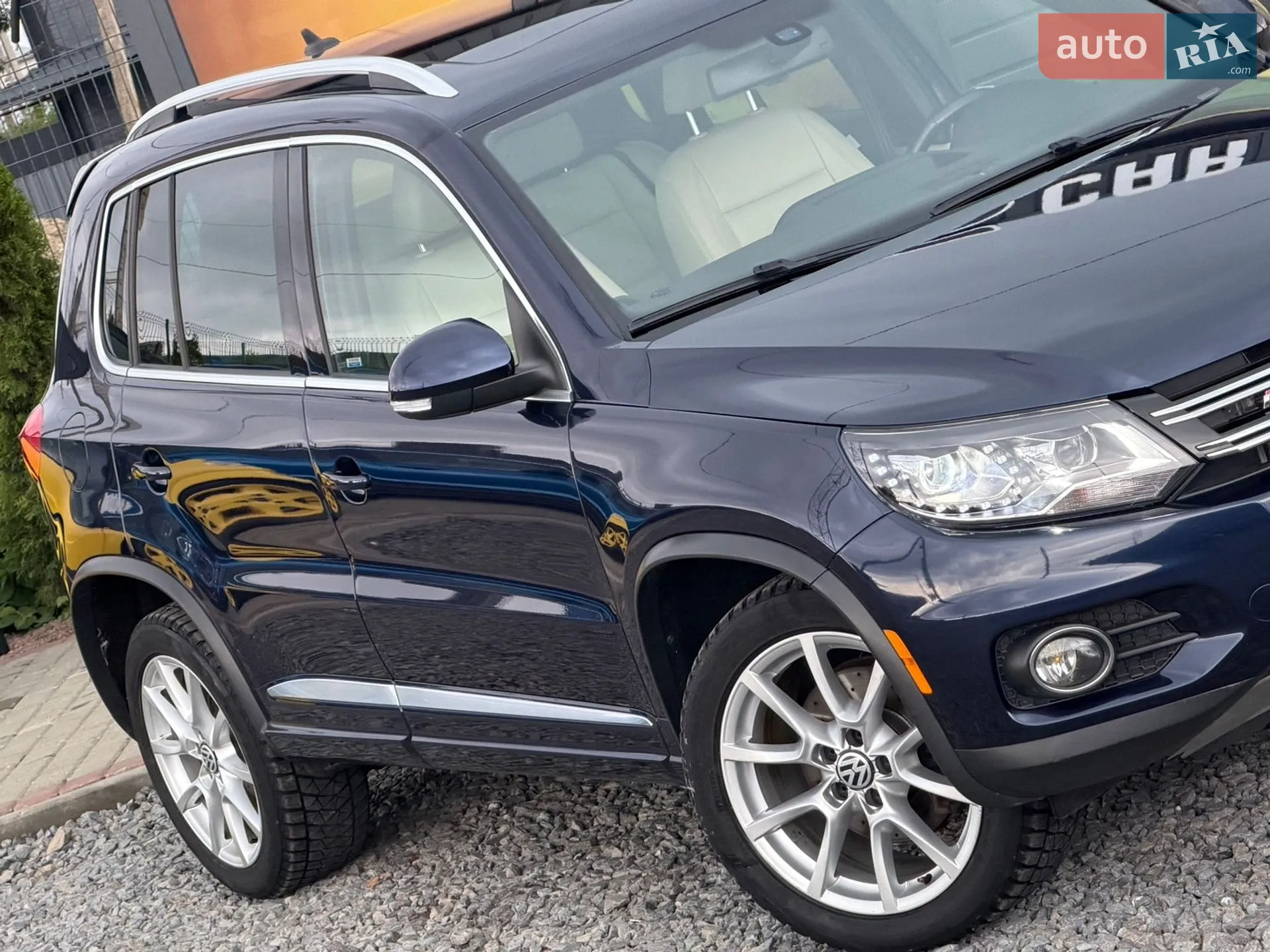 2015 Volkswagen Tiguan - мініатюра 12