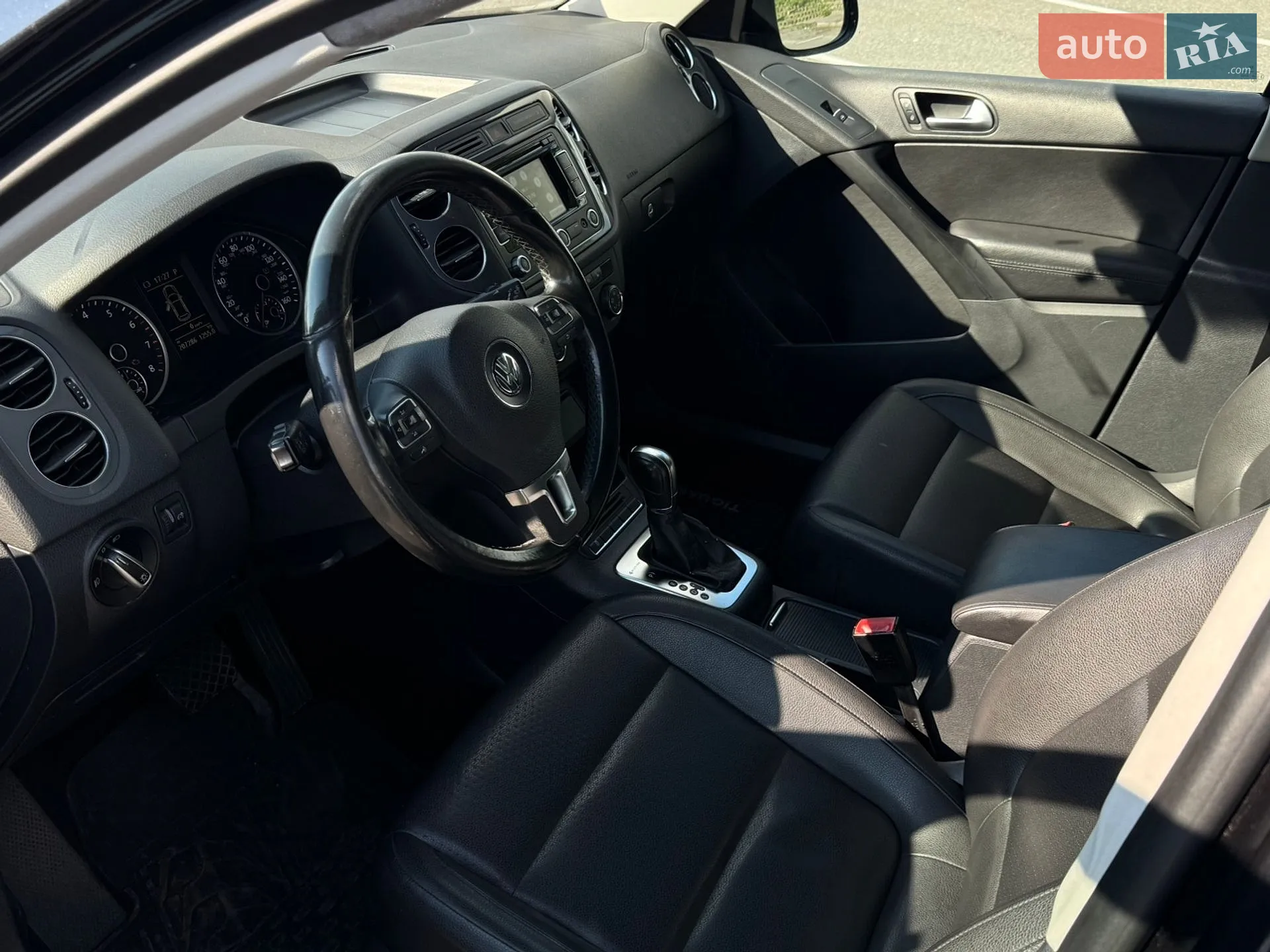 2012 Volkswagen Tiguan - мініатюра 10