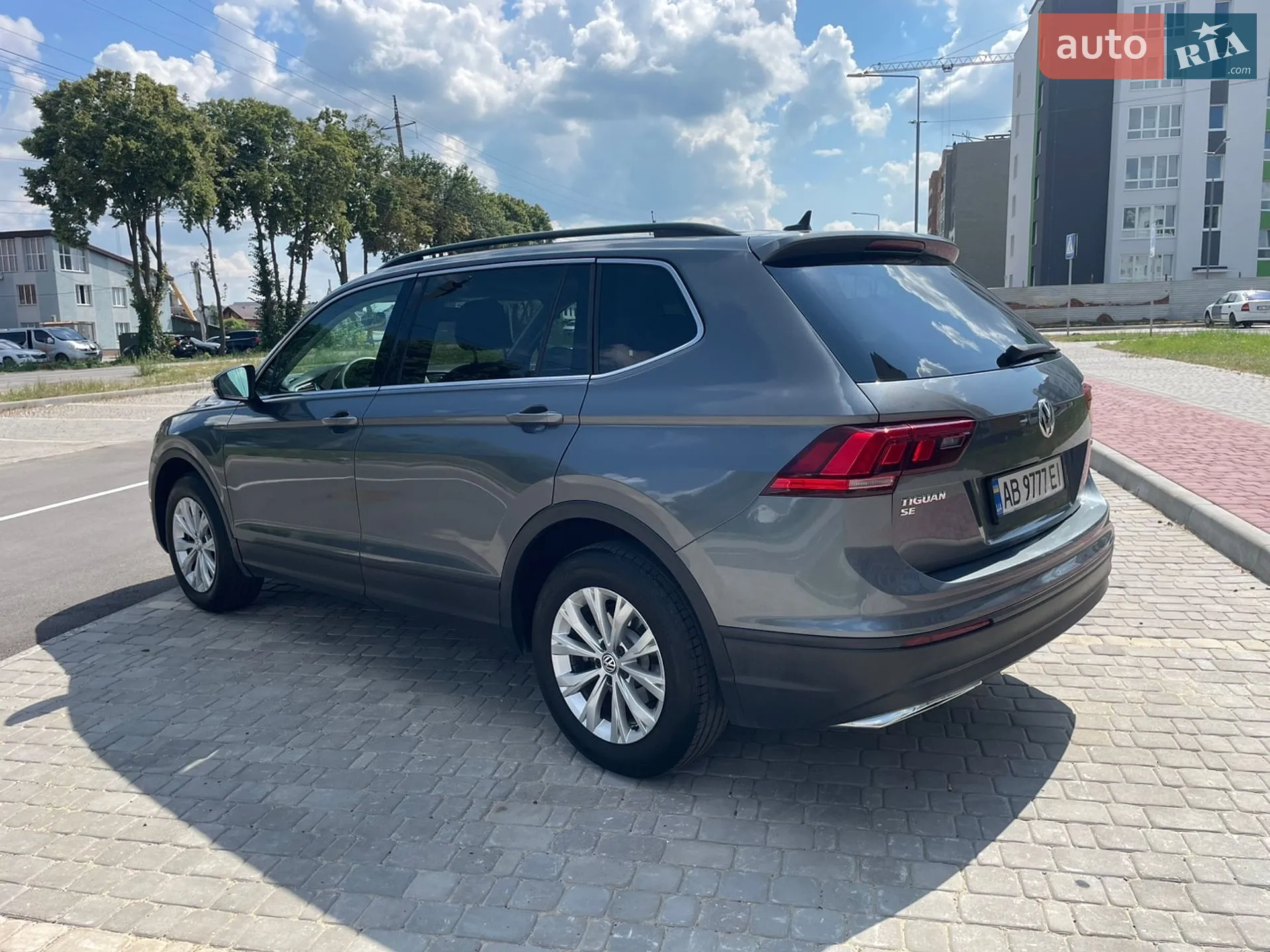 2018 Volkswagen Tiguan - мініатюра 10