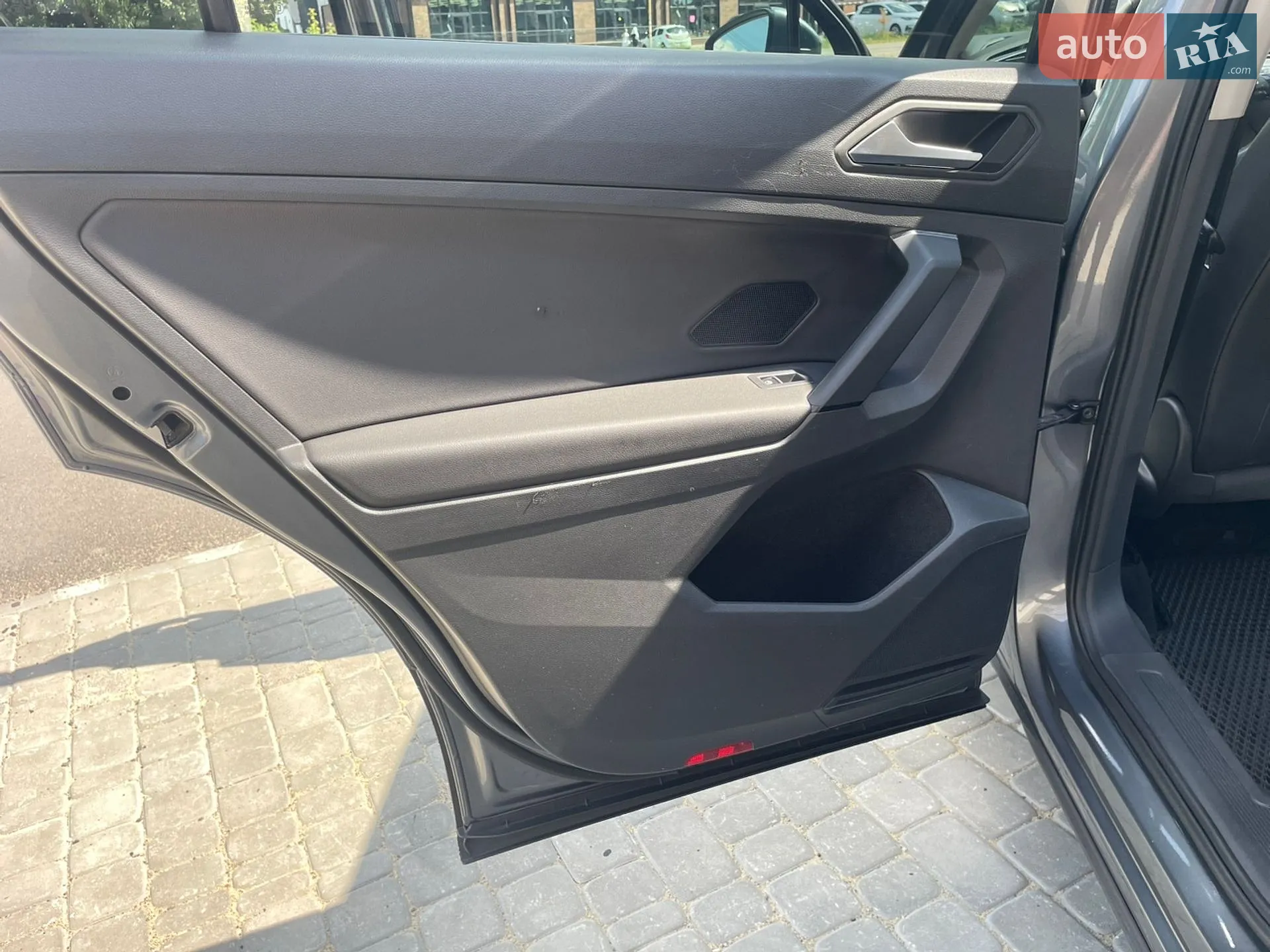 2018 Volkswagen Tiguan - мініатюра 23