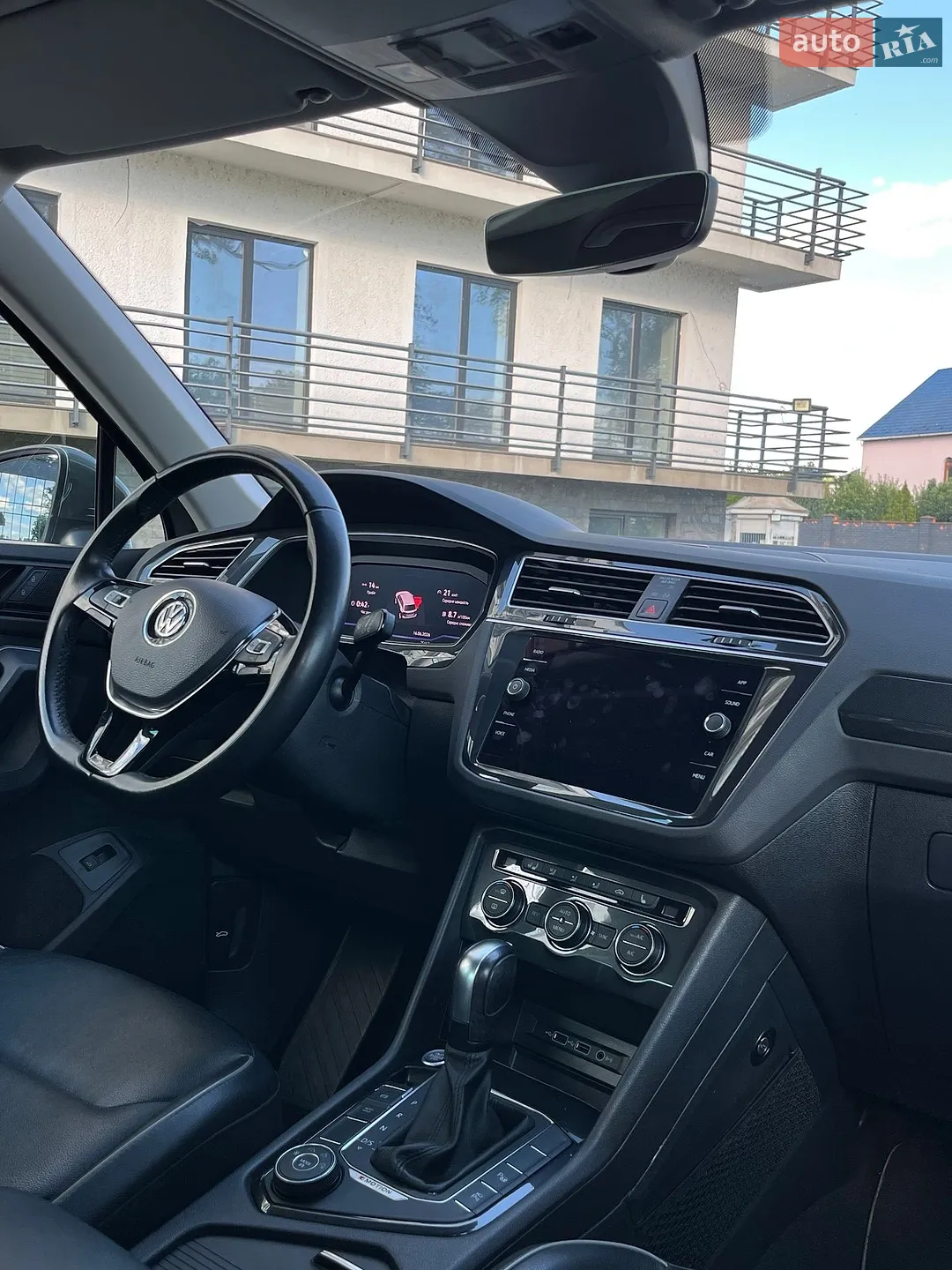 2020 Volkswagen Tiguan - мініатюра 24