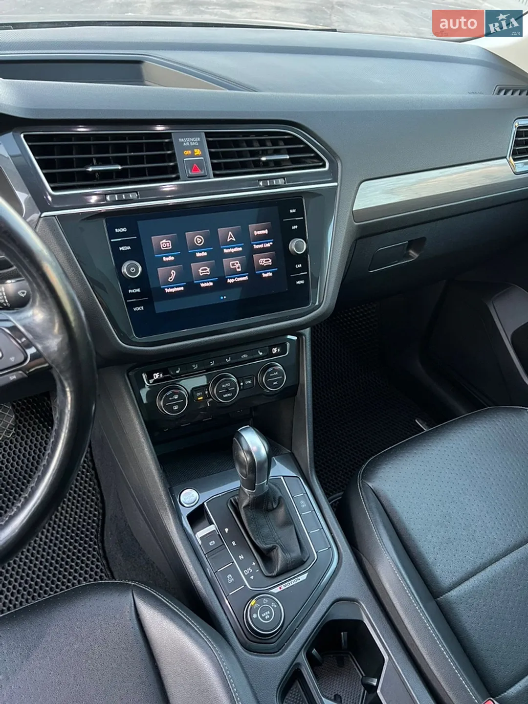 2017 Volkswagen Tiguan - мініатюра 30