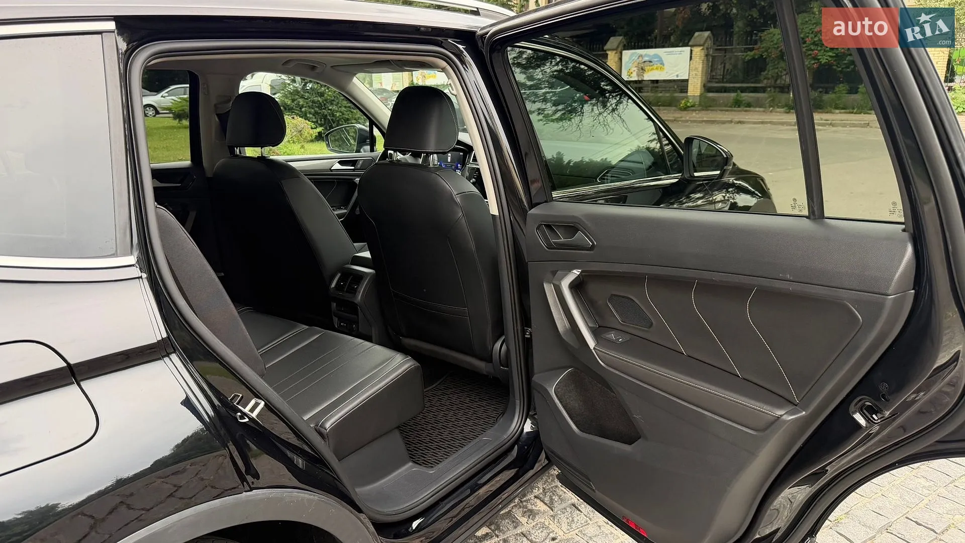 2022 Volkswagen Tiguan - мініатюра 11