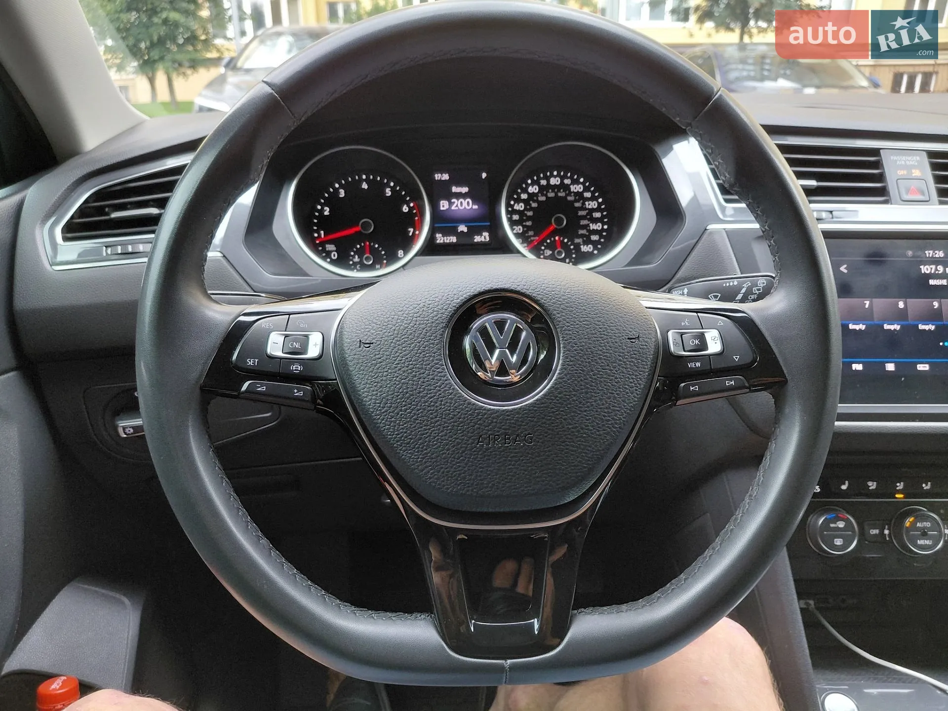 2019 Volkswagen Tiguan - мініатюра 18