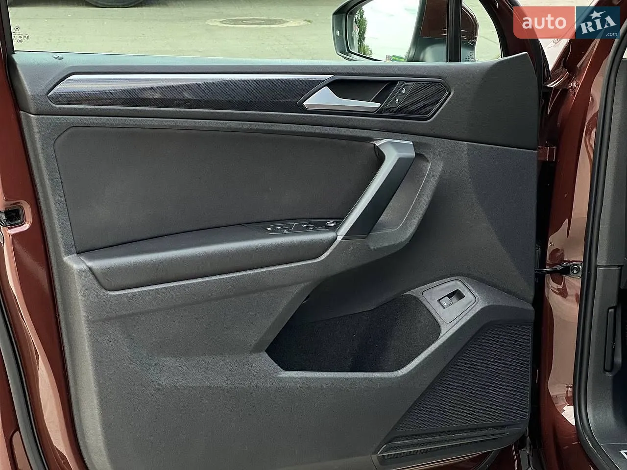 2021 Volkswagen Tiguan - мініатюра 23