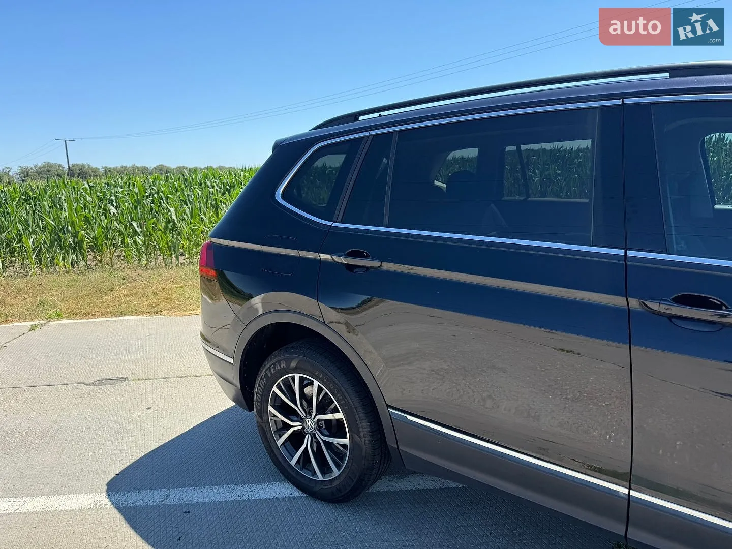 2017 Volkswagen Tiguan - мініатюра 6