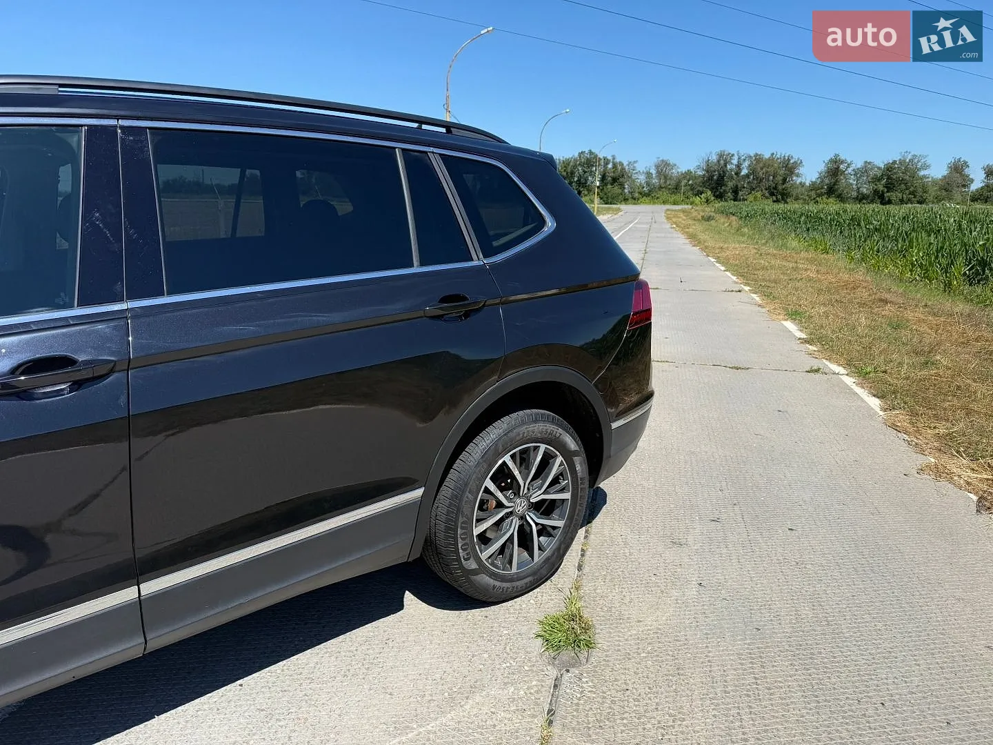 2017 Volkswagen Tiguan - мініатюра 12